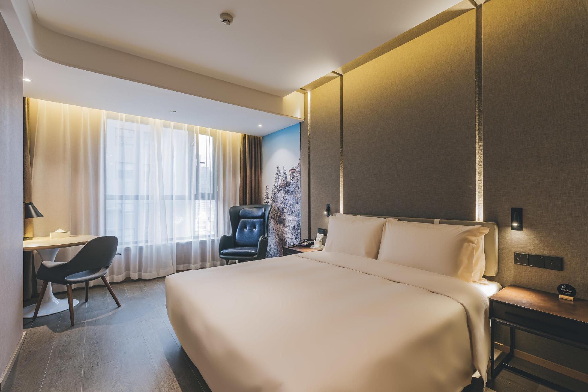 Atour - Elegant Room