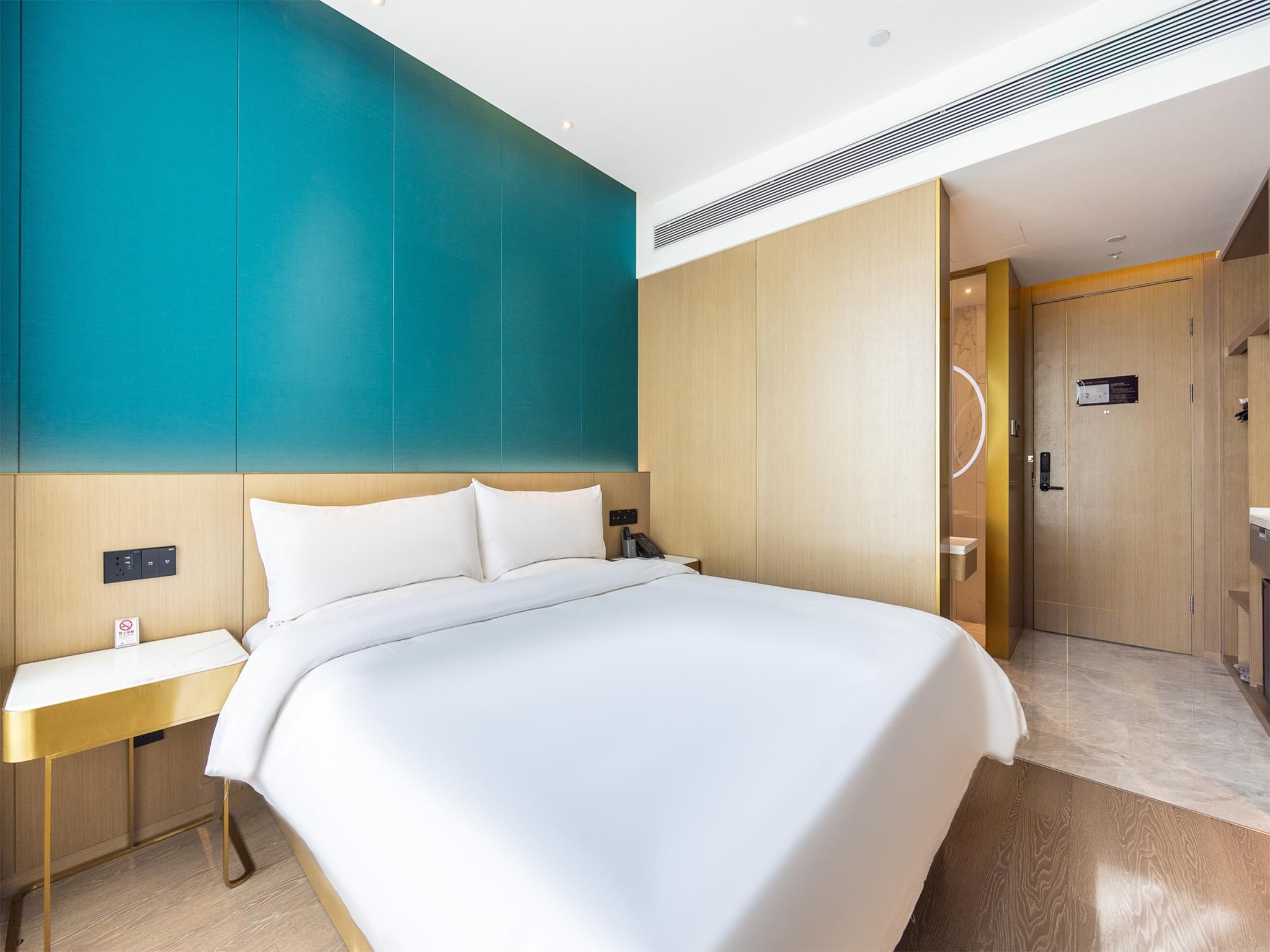 Business Queen Bed Room