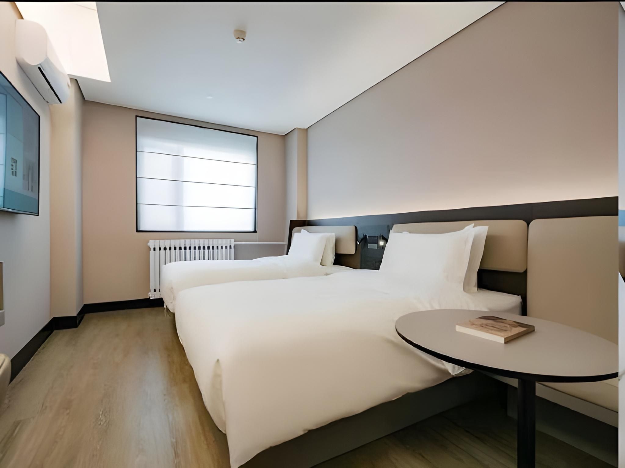 Deluxe Family Room, Guest room