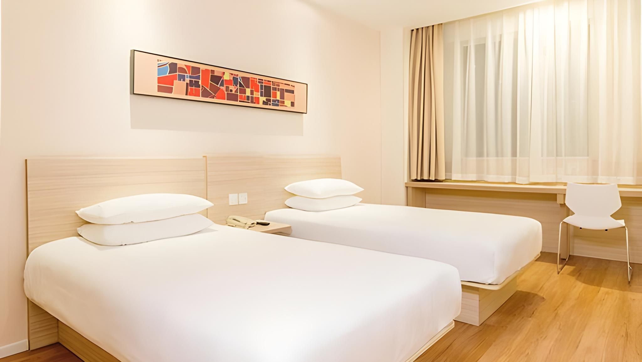 Huazhu - Superior Bed Room