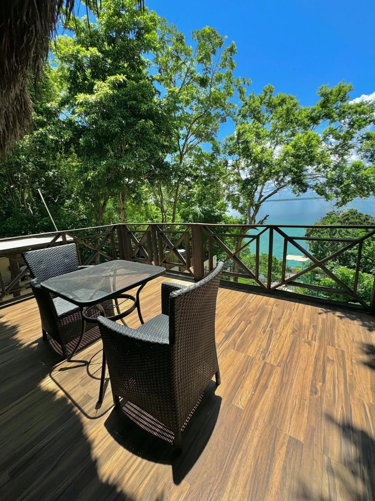 King Suite with Ocean View