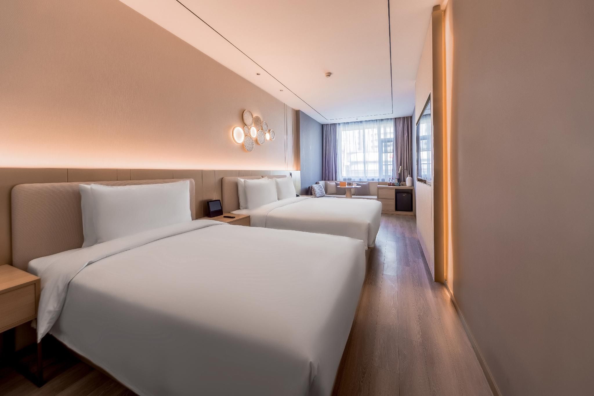 Huazhu - California Sunshine Family Room