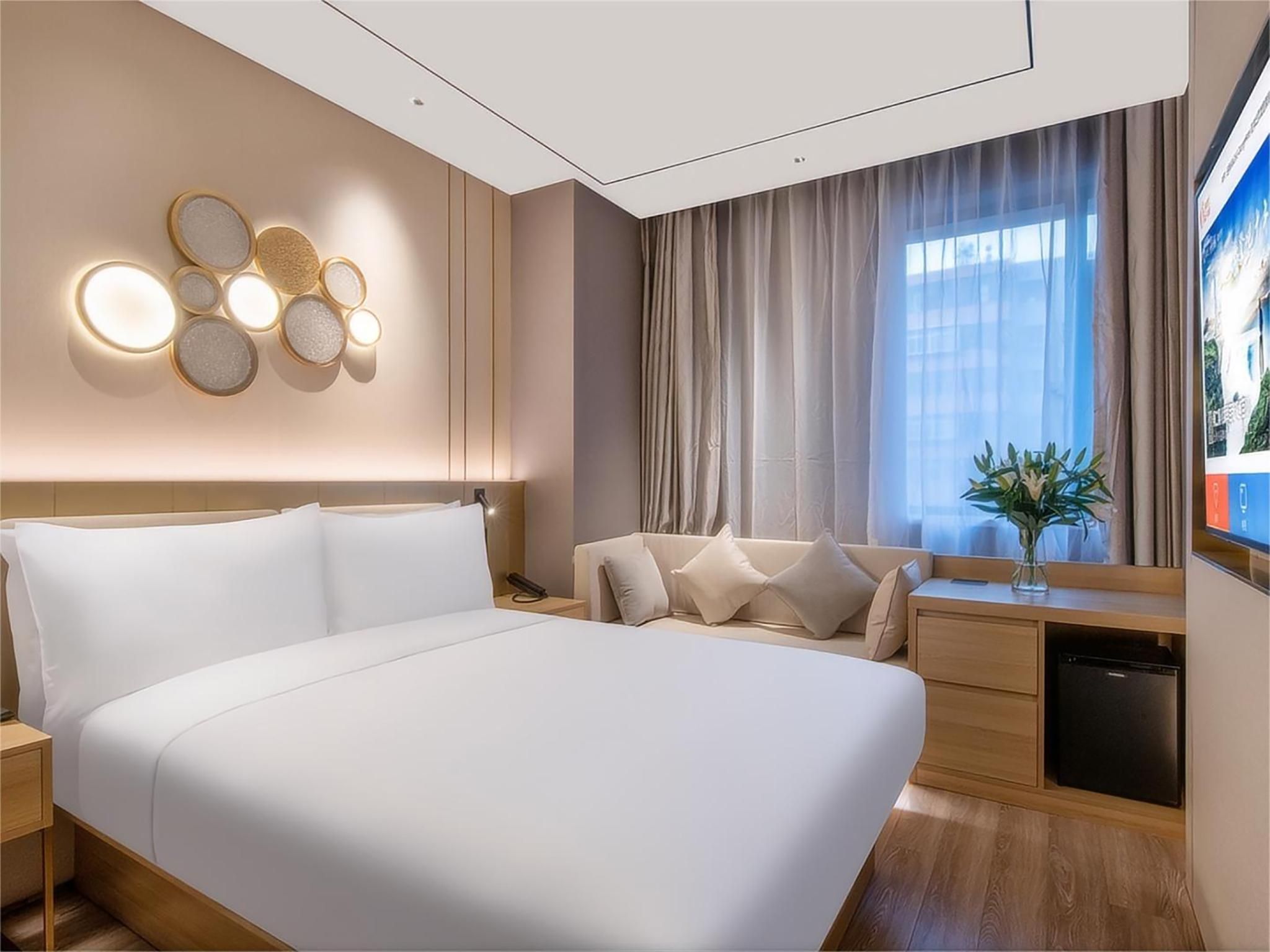 Huazhu - Yueruo Liujin Bed Room