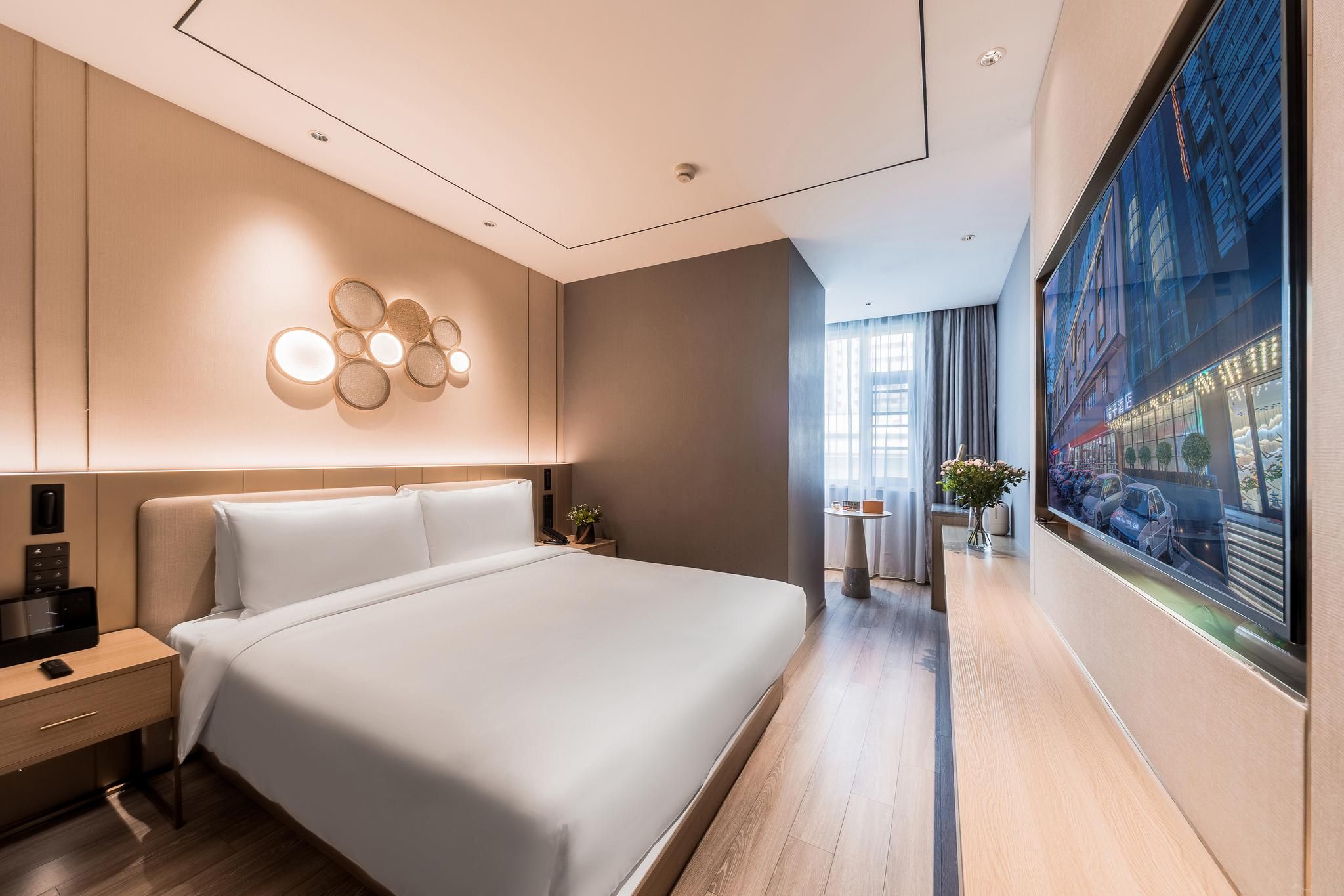 Huazhu - Yueruo Liujin Bed Room