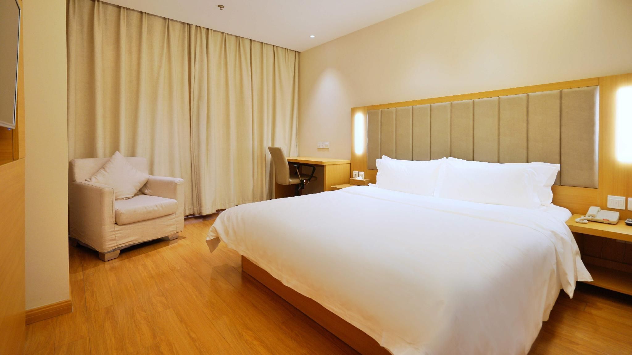 Huazhu - Superior Bed Room
