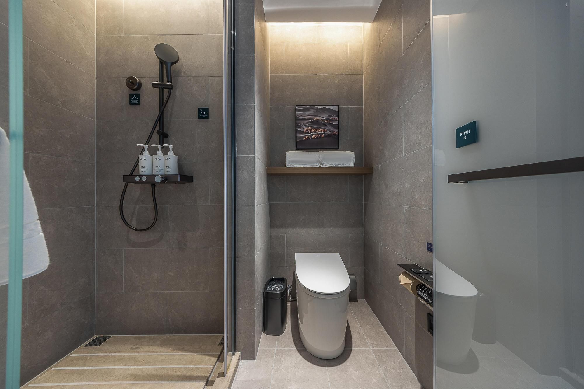 Executive room, Guest room, 1 Queen