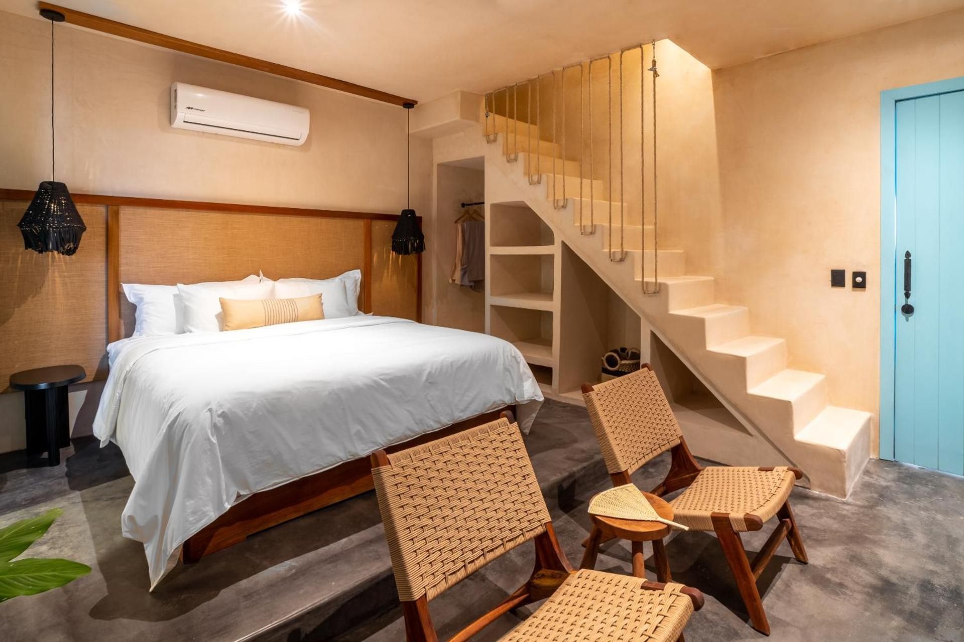 Superior King Suite