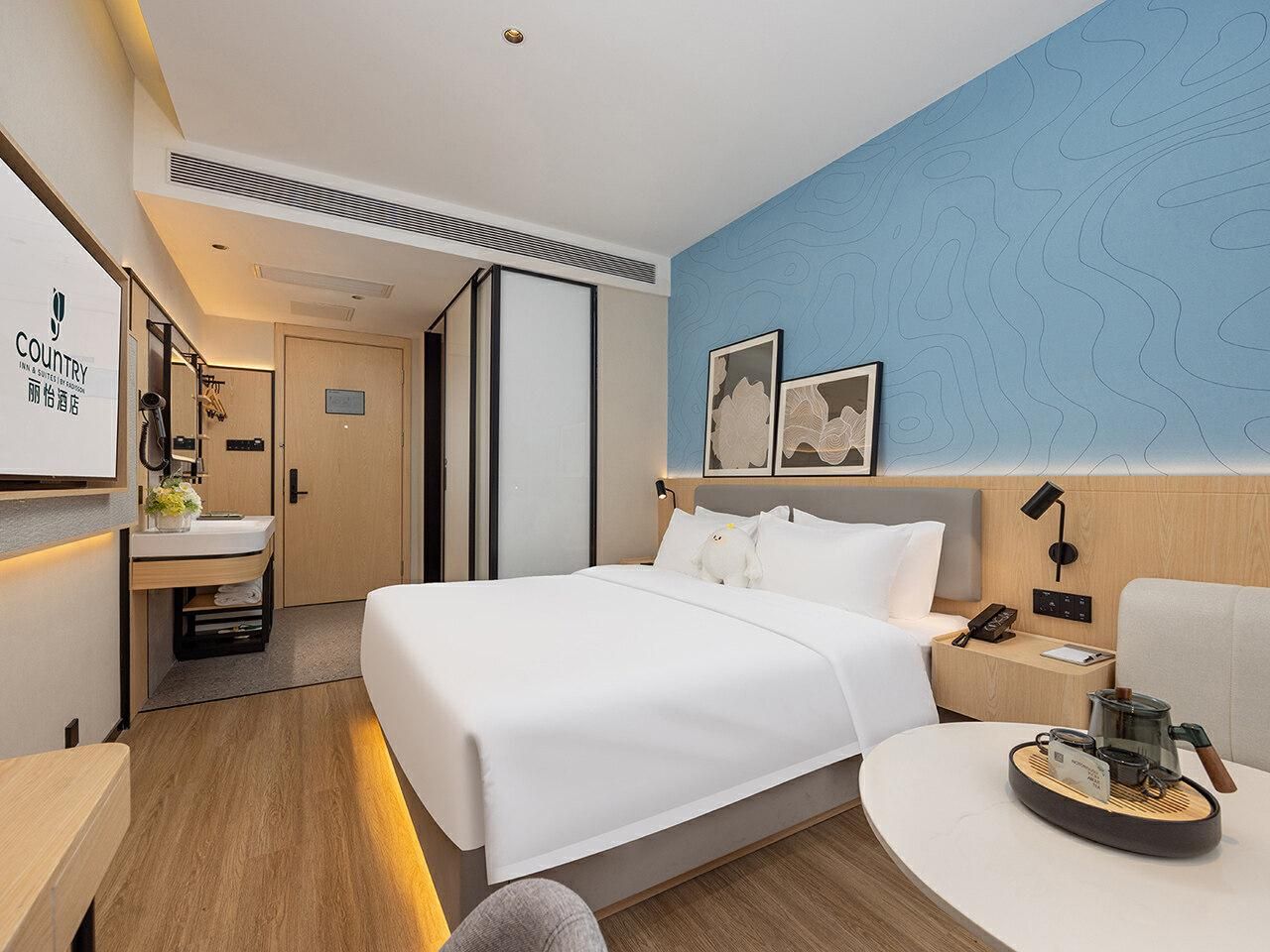 Country Inn & Suites by Radisson Lanzhou West Station Old Street Huanghelou Deluxe King Room 2