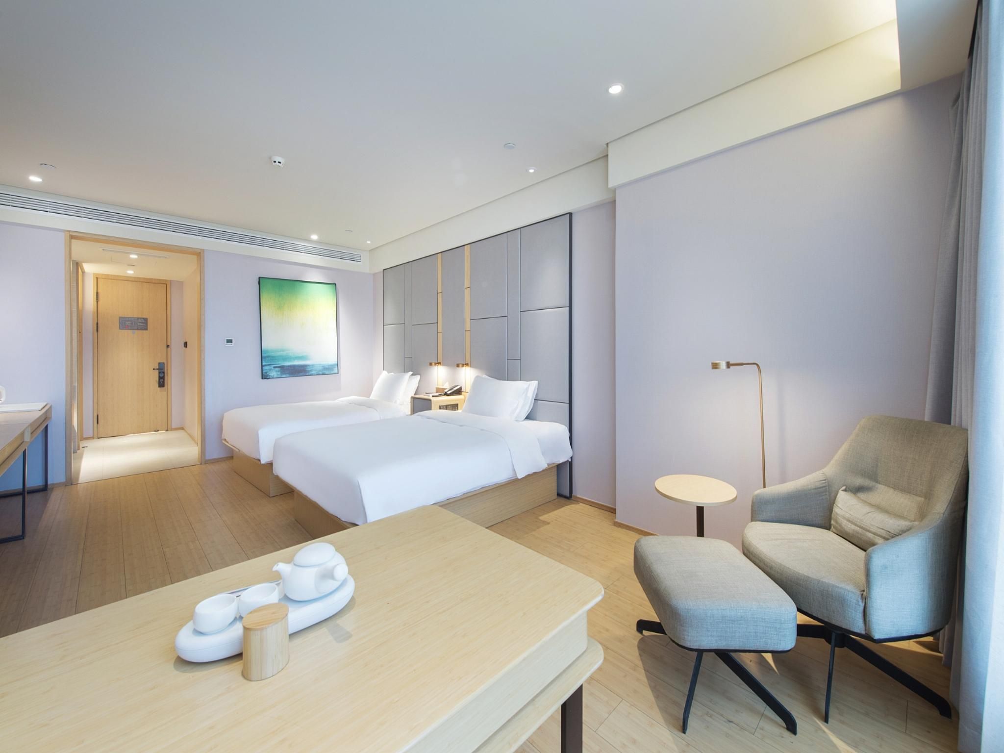 Twin Business Room