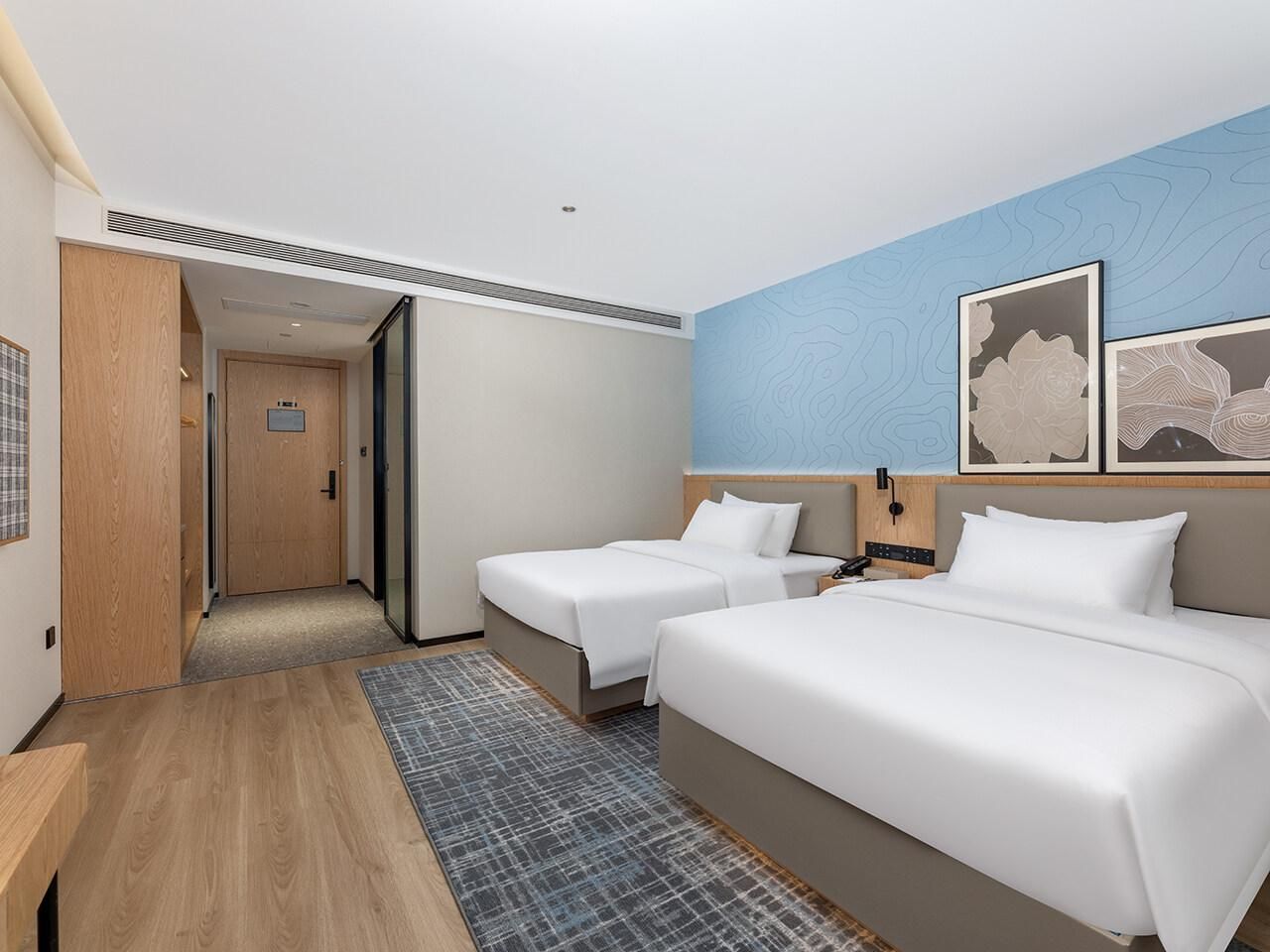 WH - Deluxe Room Twin