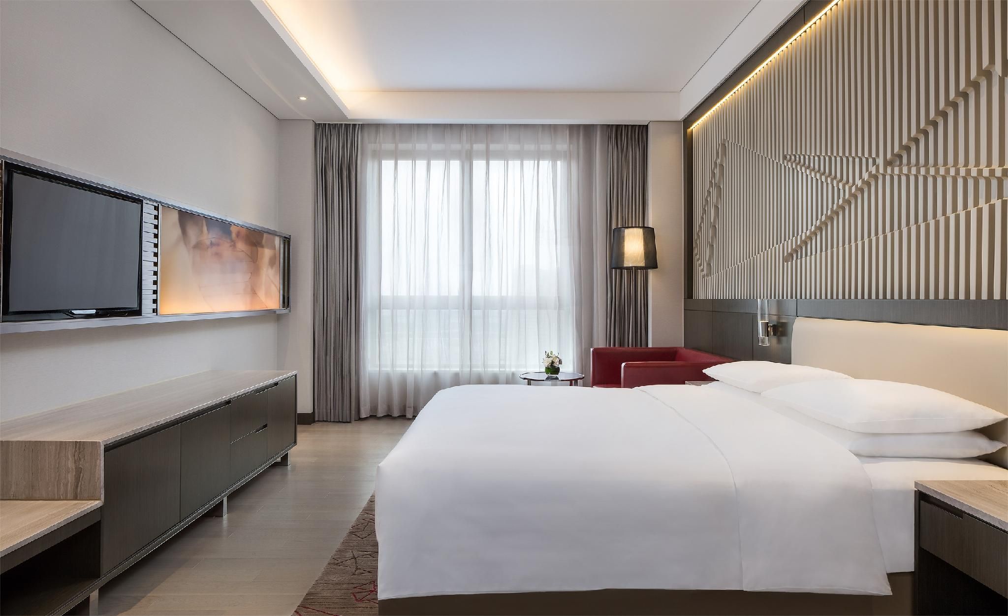Guest room, King or Twin