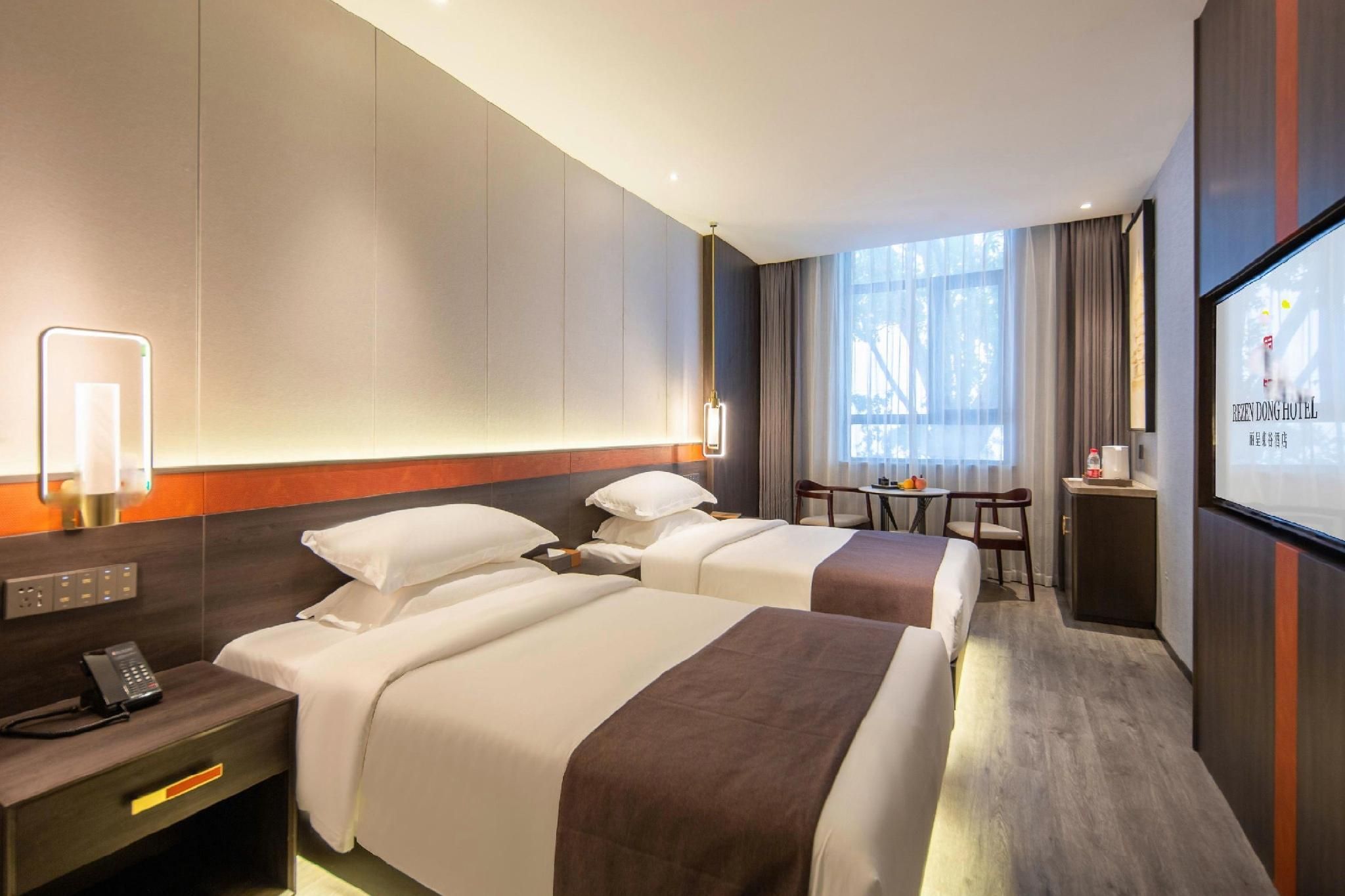 Standard Twin Bed Room