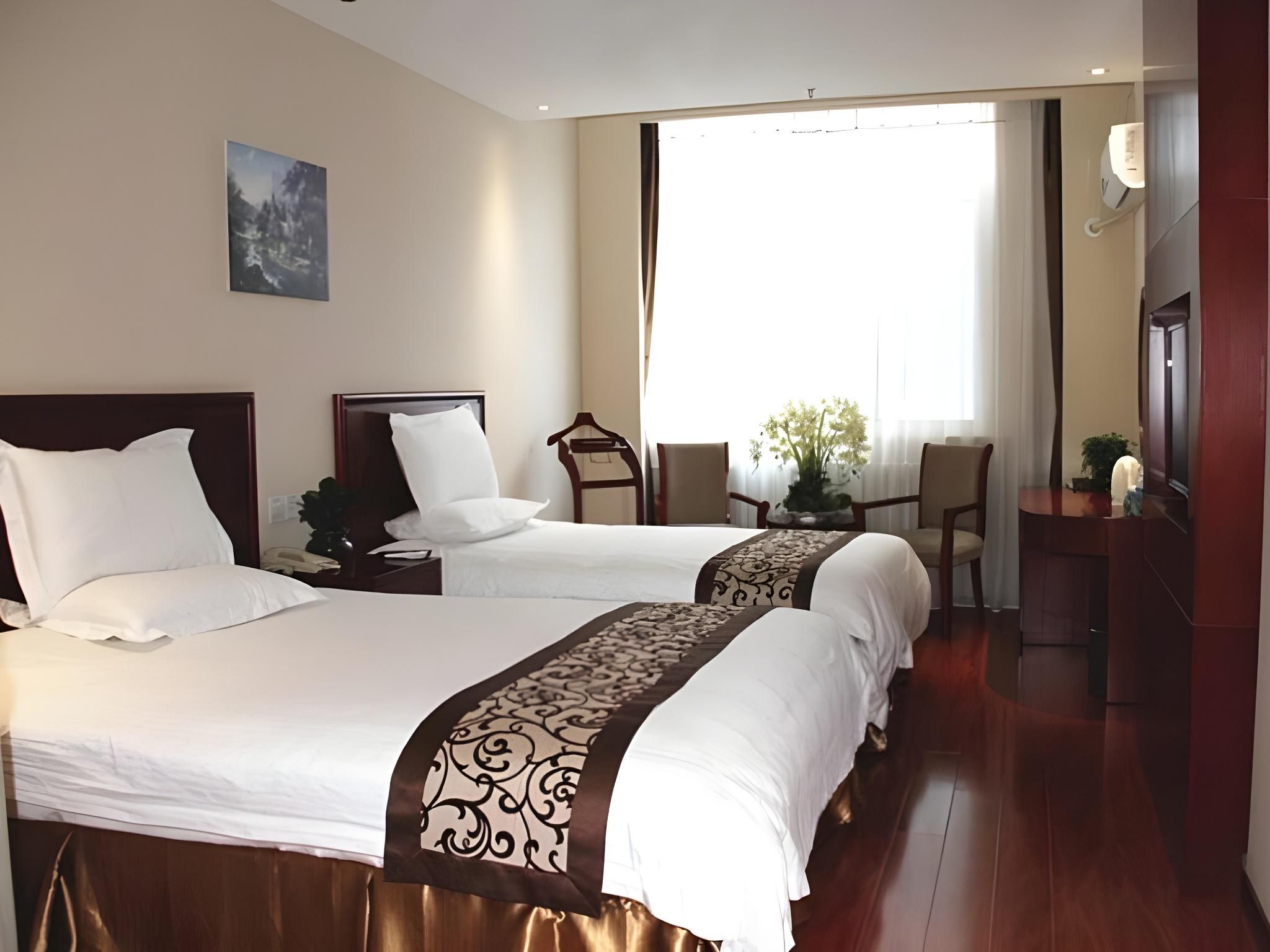 Twin Deluxe Room