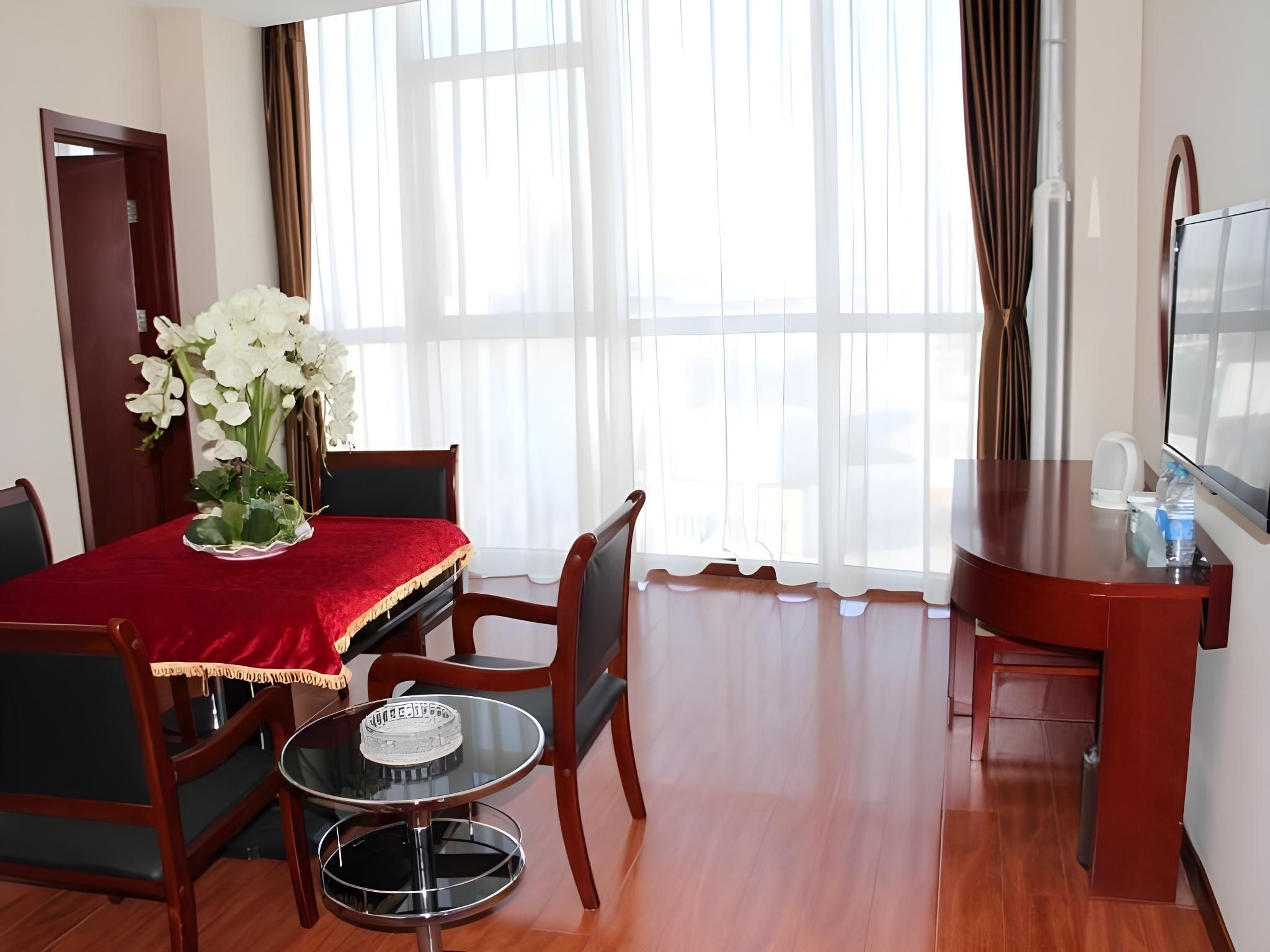 Deluxe Suite