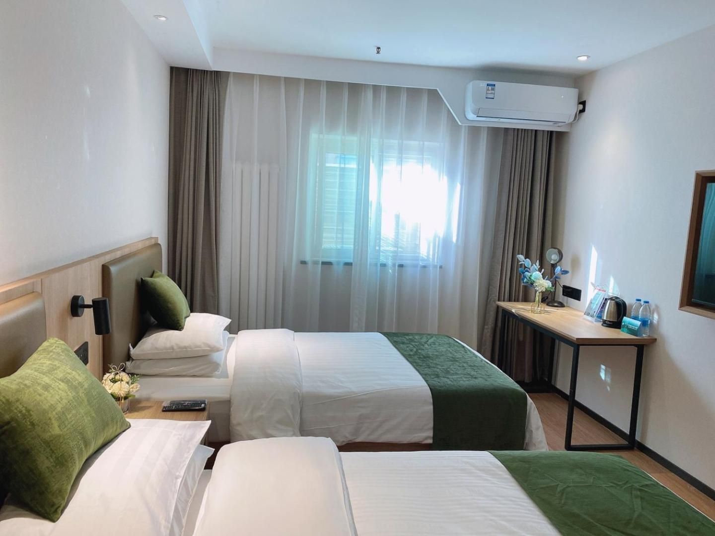 Mainland Chinese Citizens - Special Offer -  Queen Room