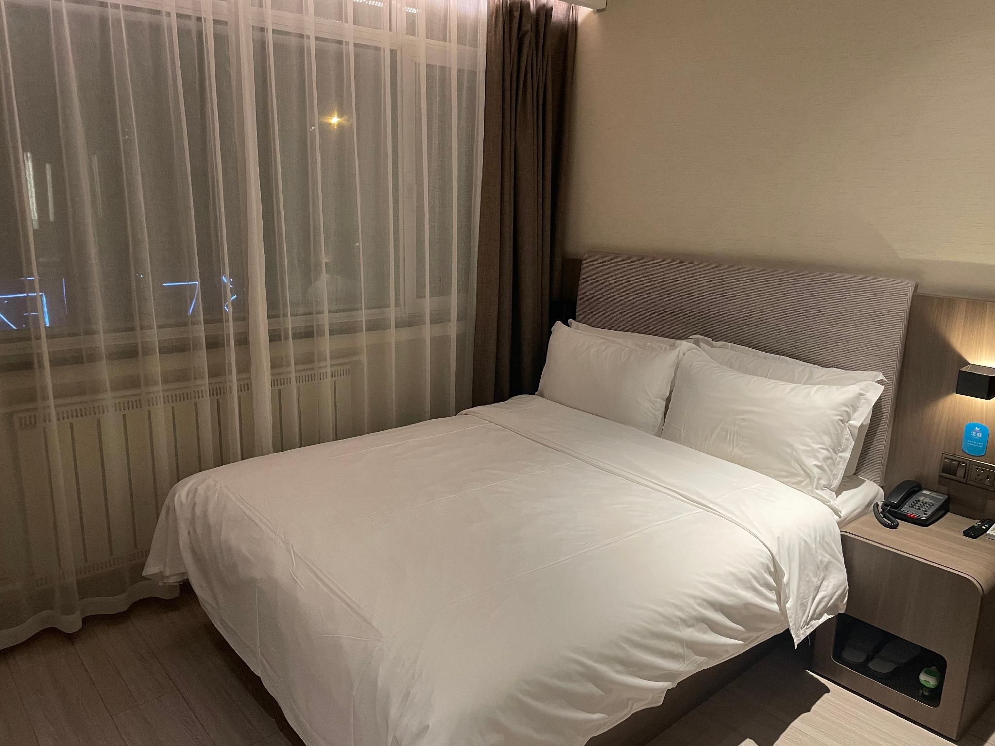 Queen Room A