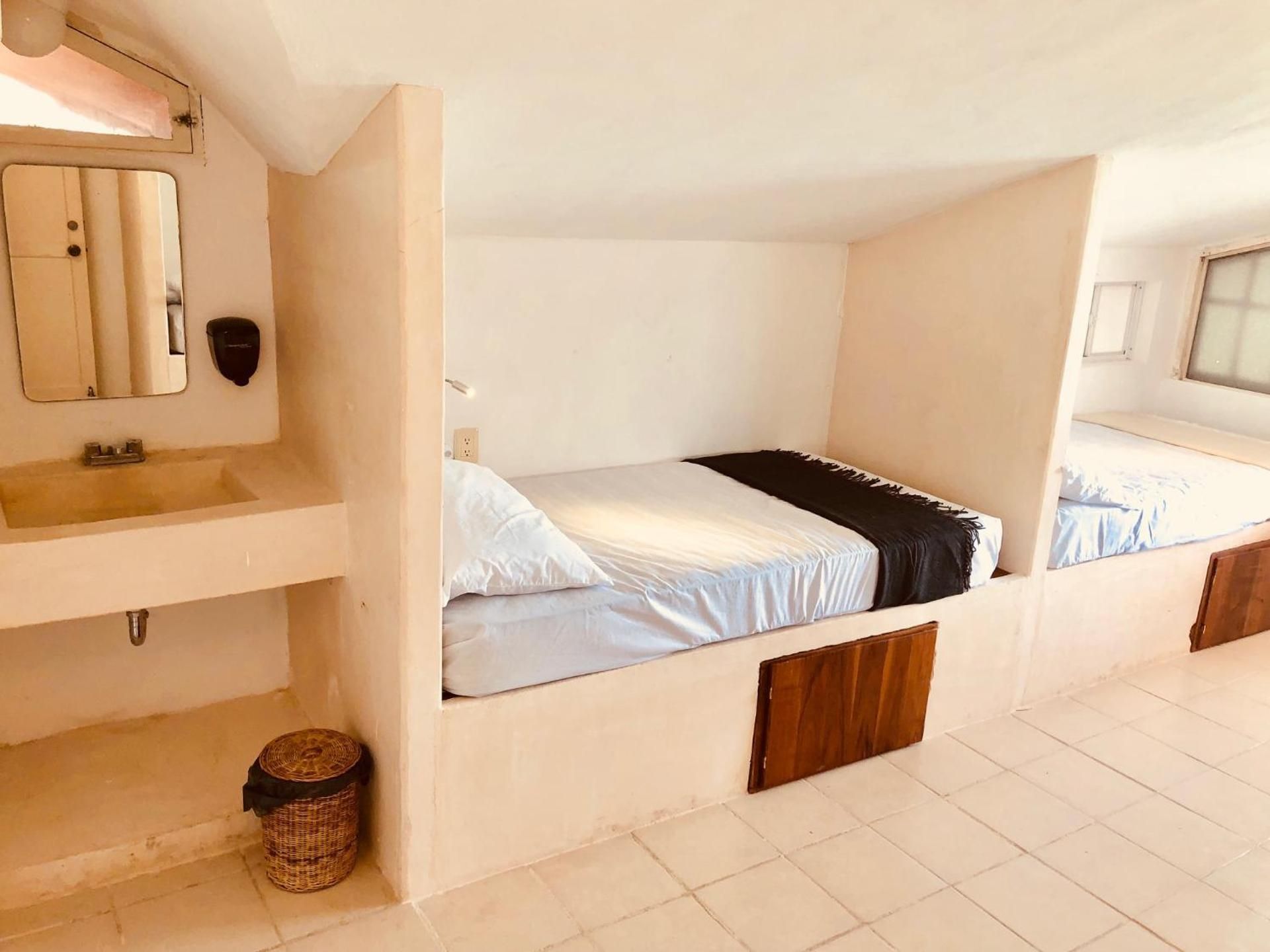 Quadruple Single Bed Room With Lake View