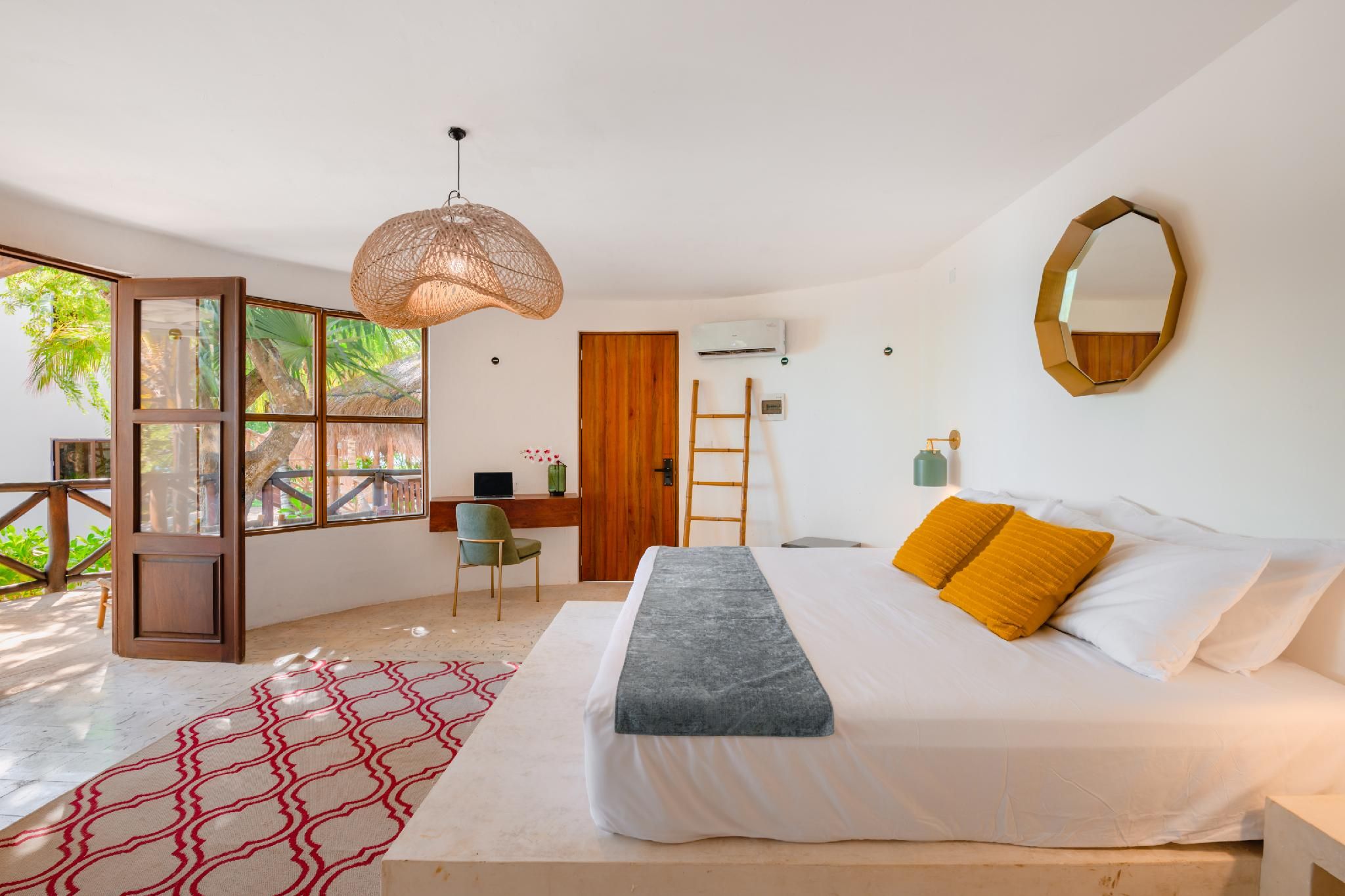 Azulea Bacalar Hotel & Spa - Lagoon Front King Suite - Accessible 2