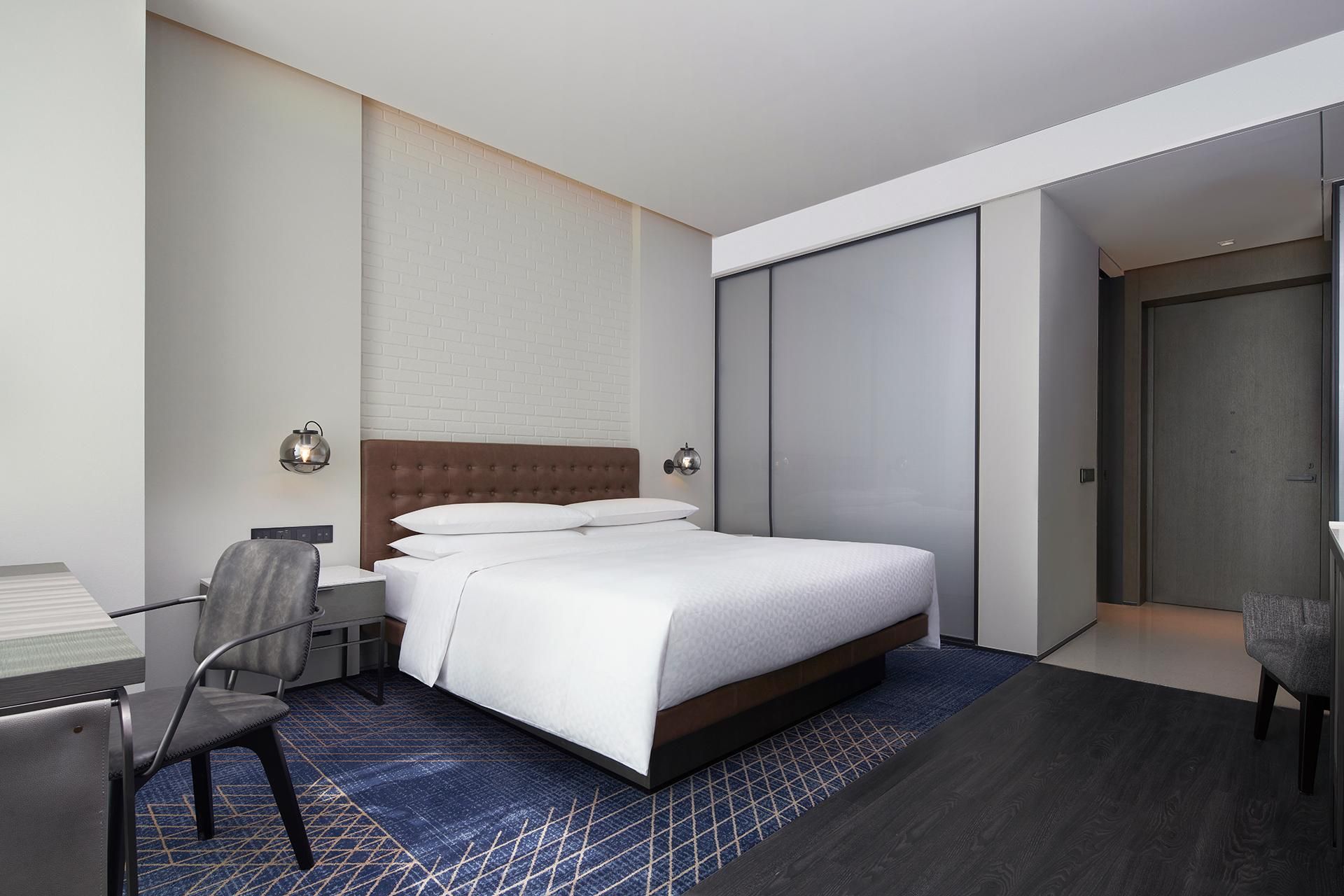 Bed Preference Not Accept, Guest room, King or Double