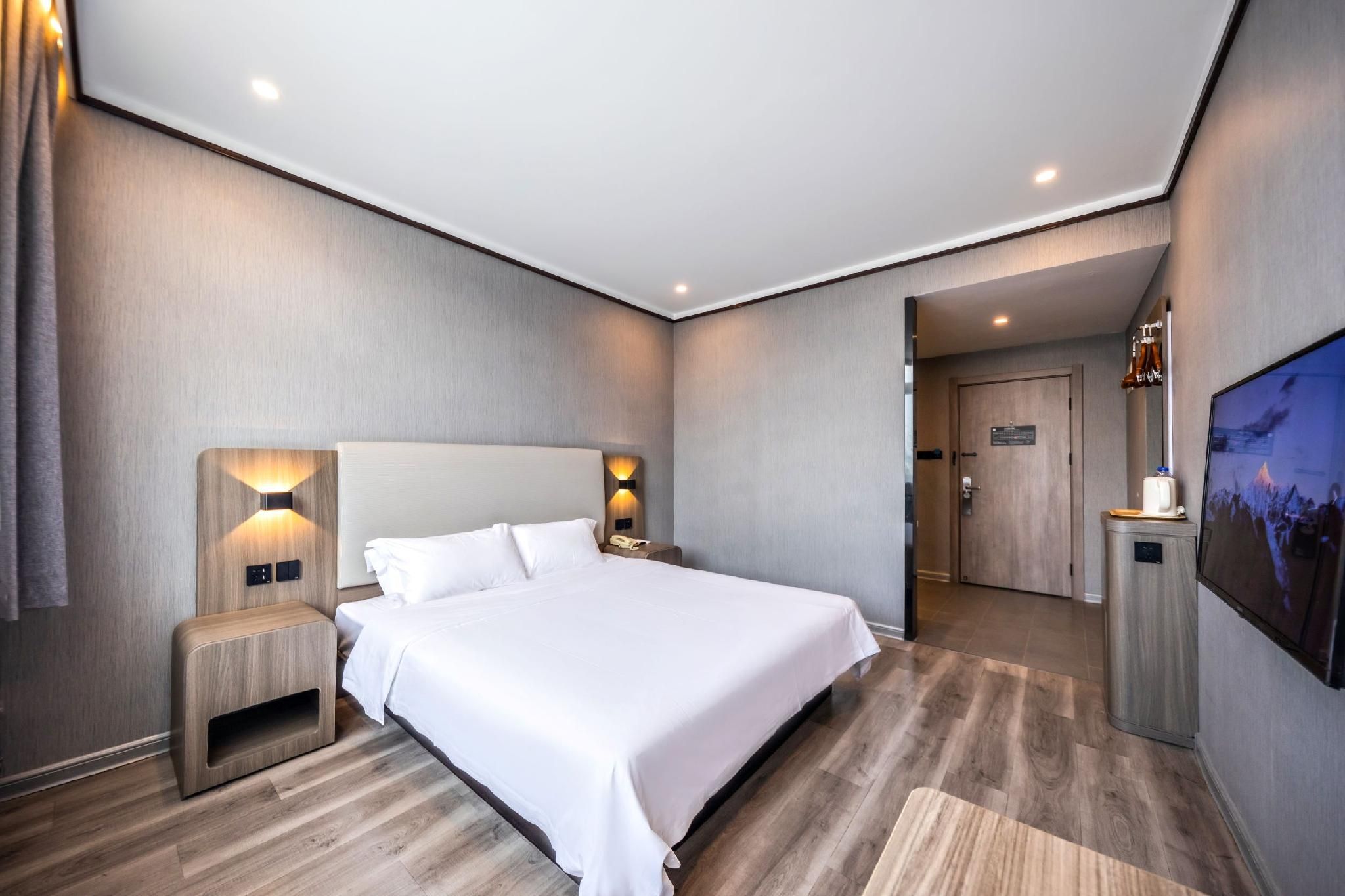 Huazhu - Superior BedRoom