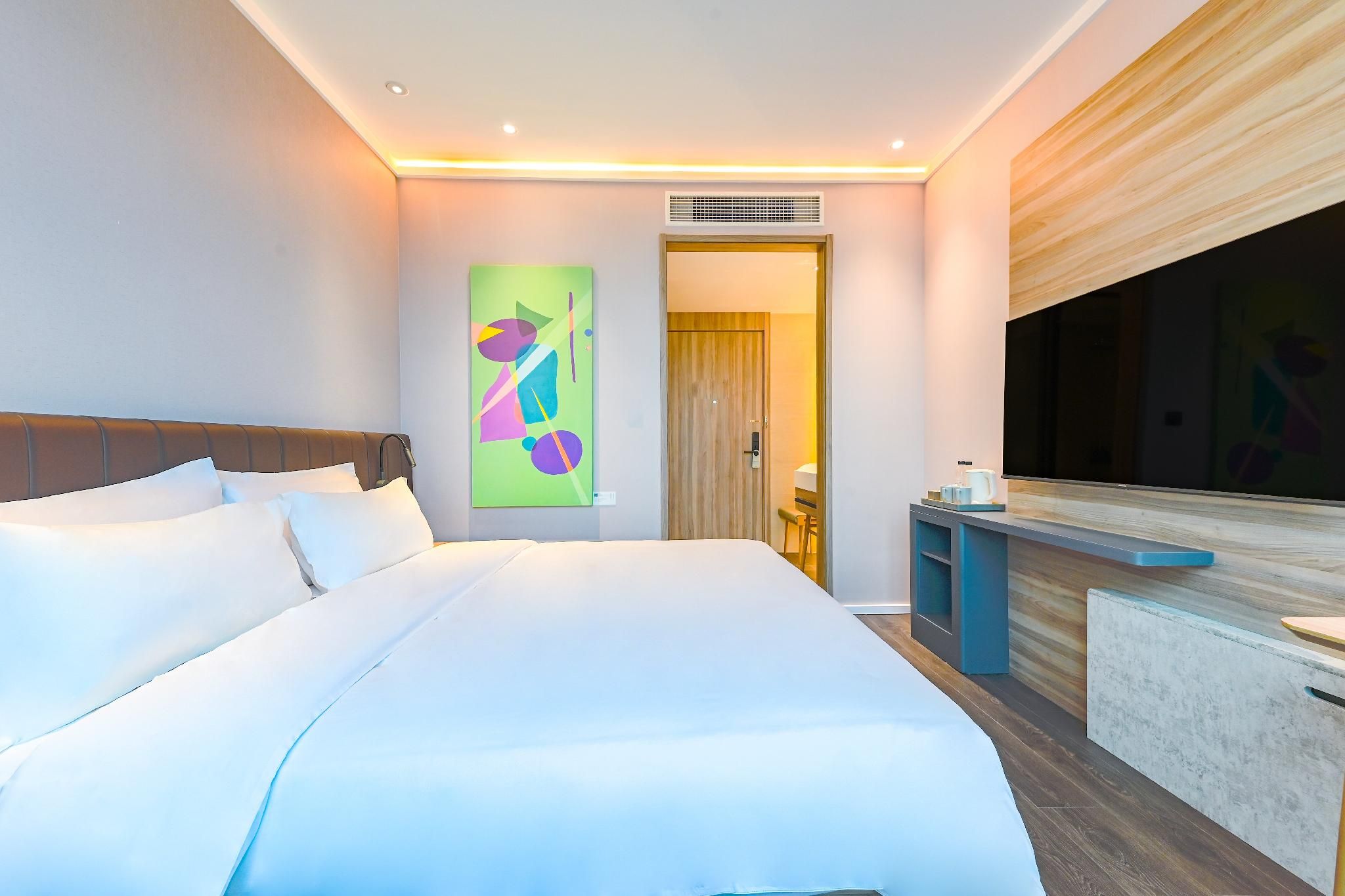 Queen Room A