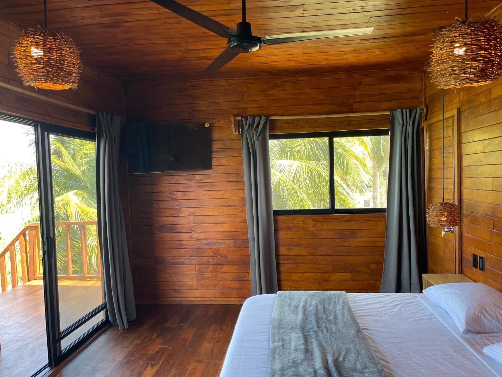 Bungalow - Beach Front