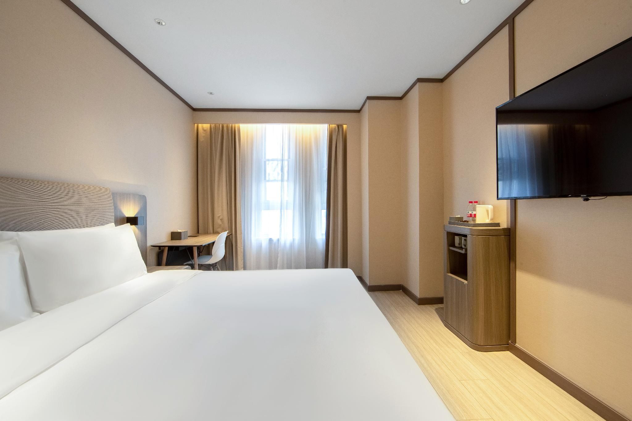 Huazhu - Superior BedRoom