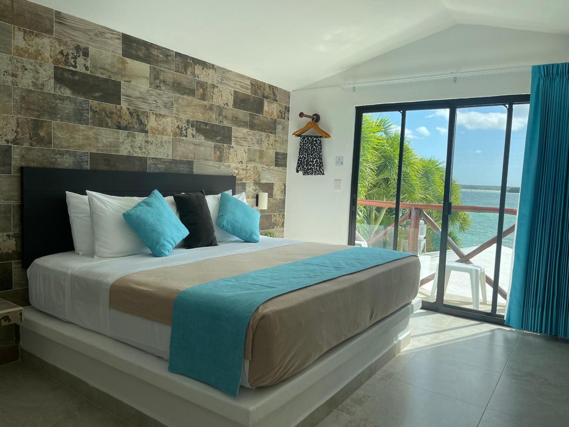 Family Room with Lake View
