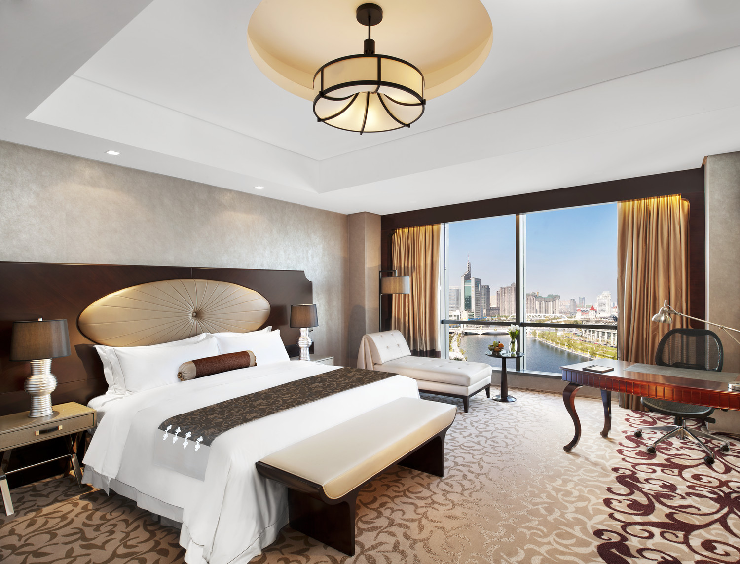 Guest room, 1 King, River view