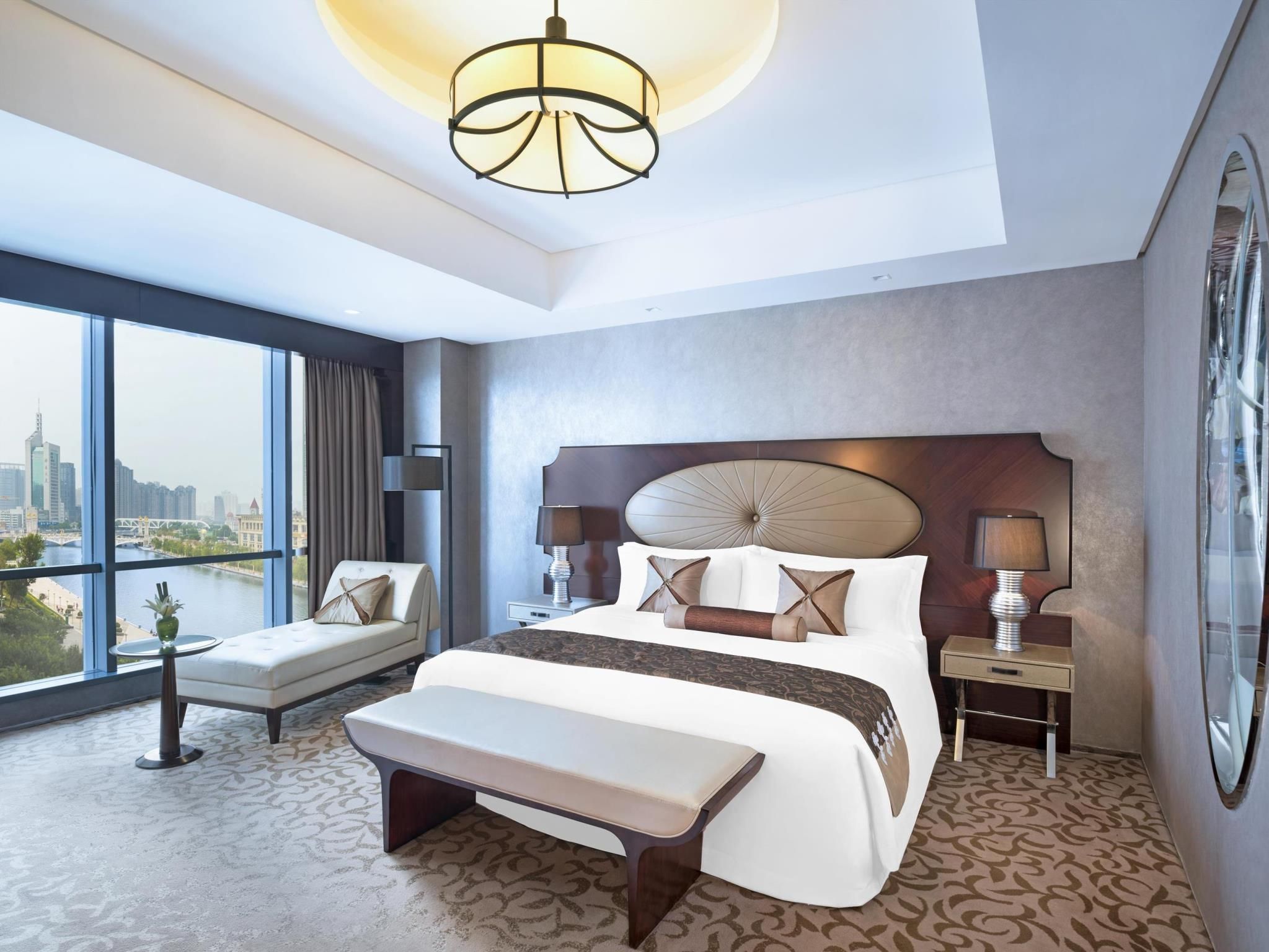 Guest room, 1 King, River view