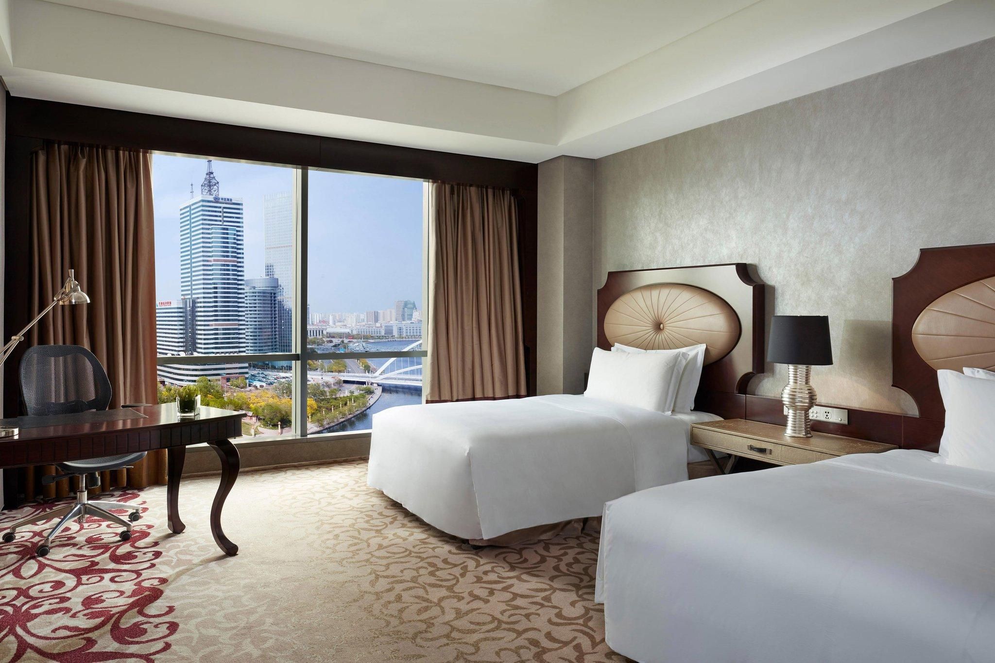 Guest room, 2 Queen, River view
