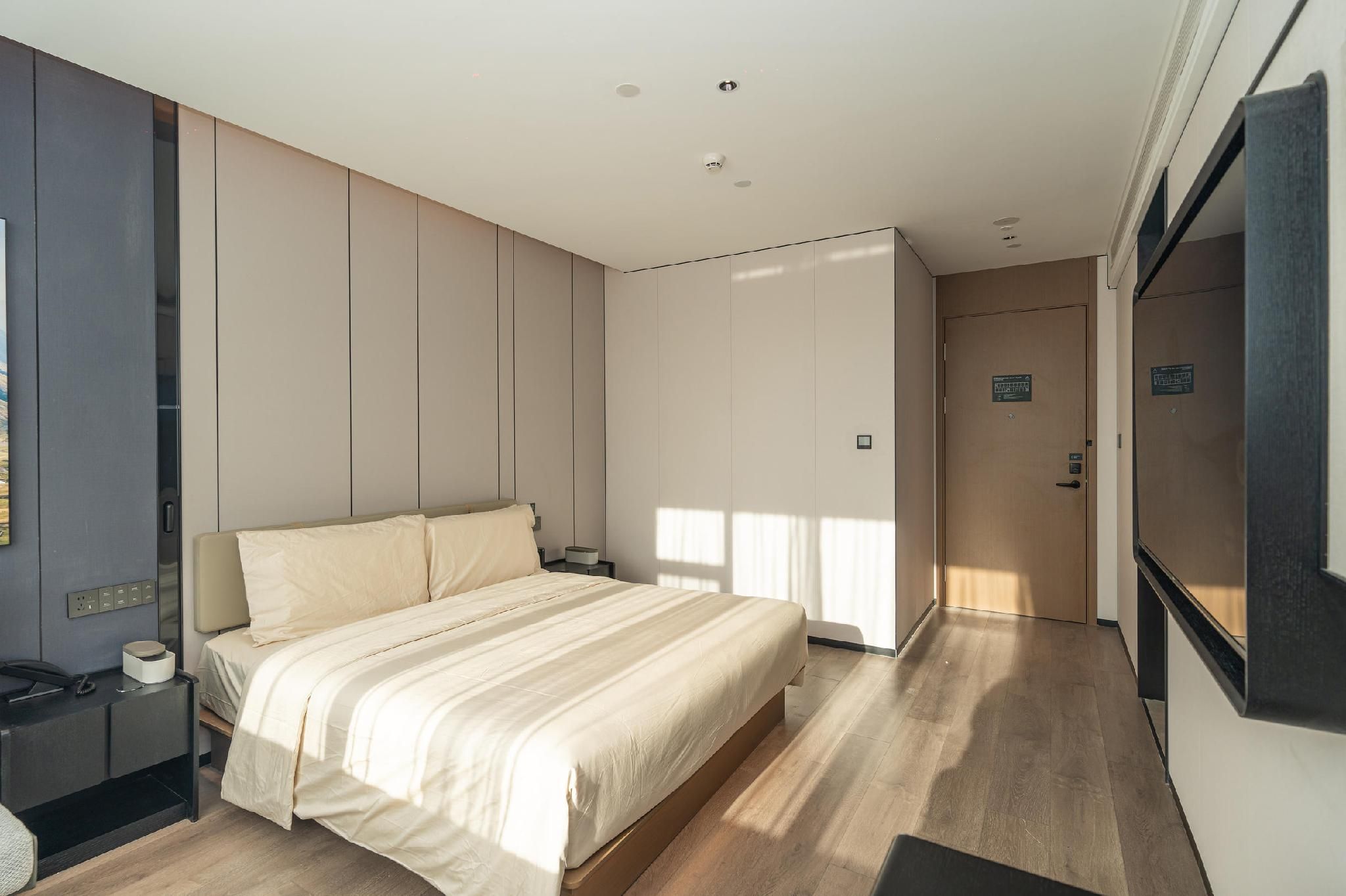 Executive room, Guest room, 1 Queen