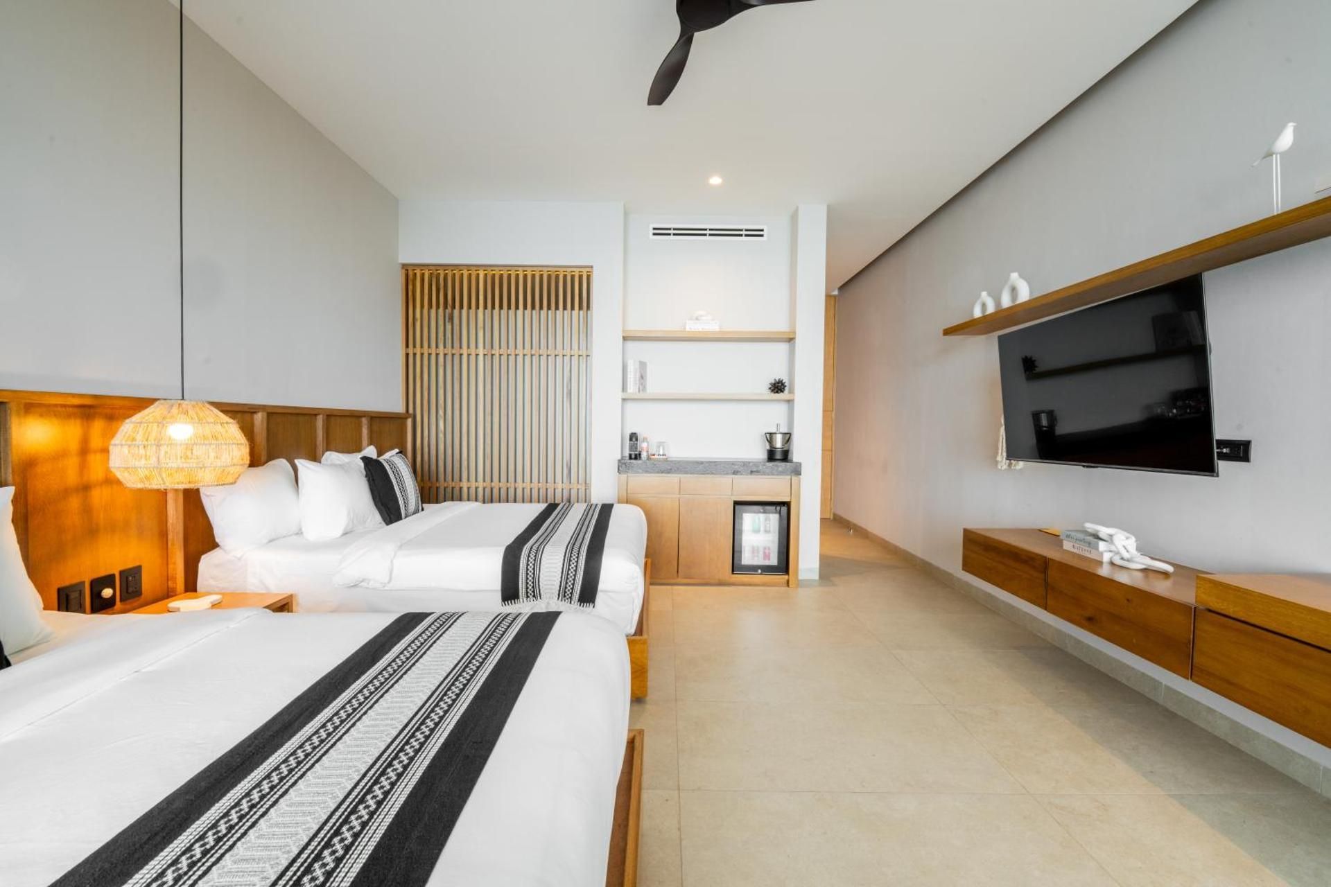 Standard Double Suite