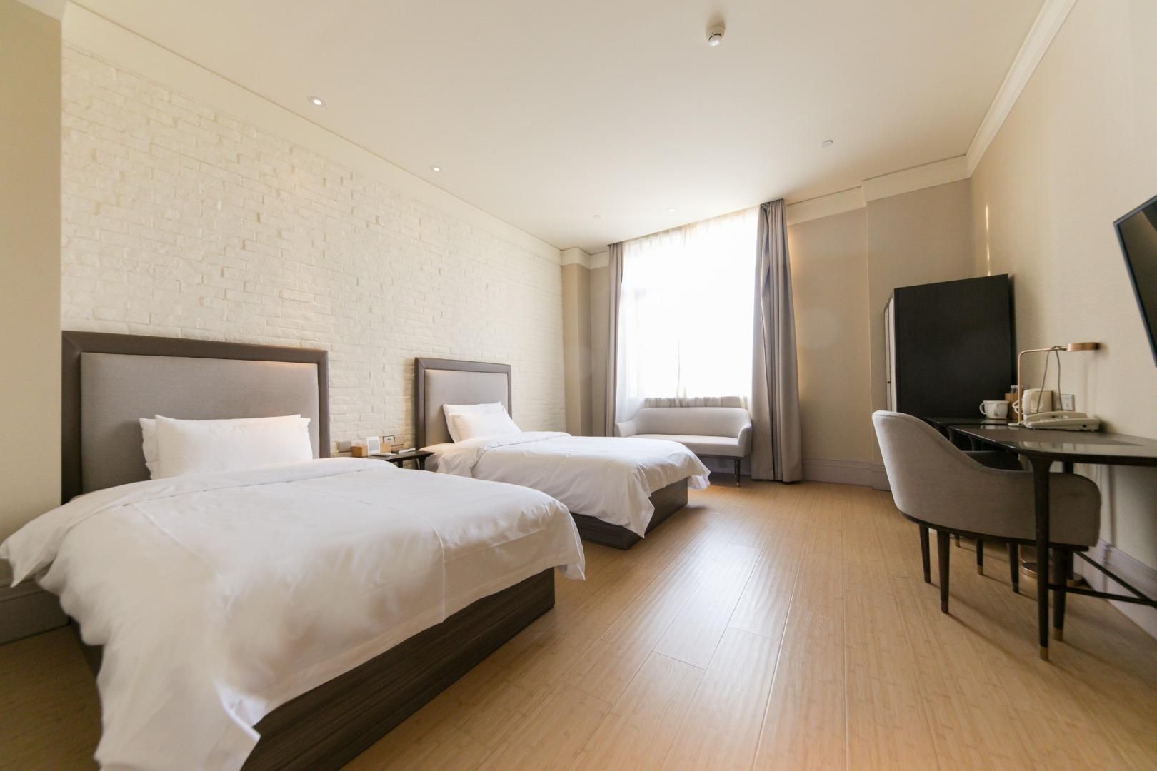 Huazhu - Business Twin Room