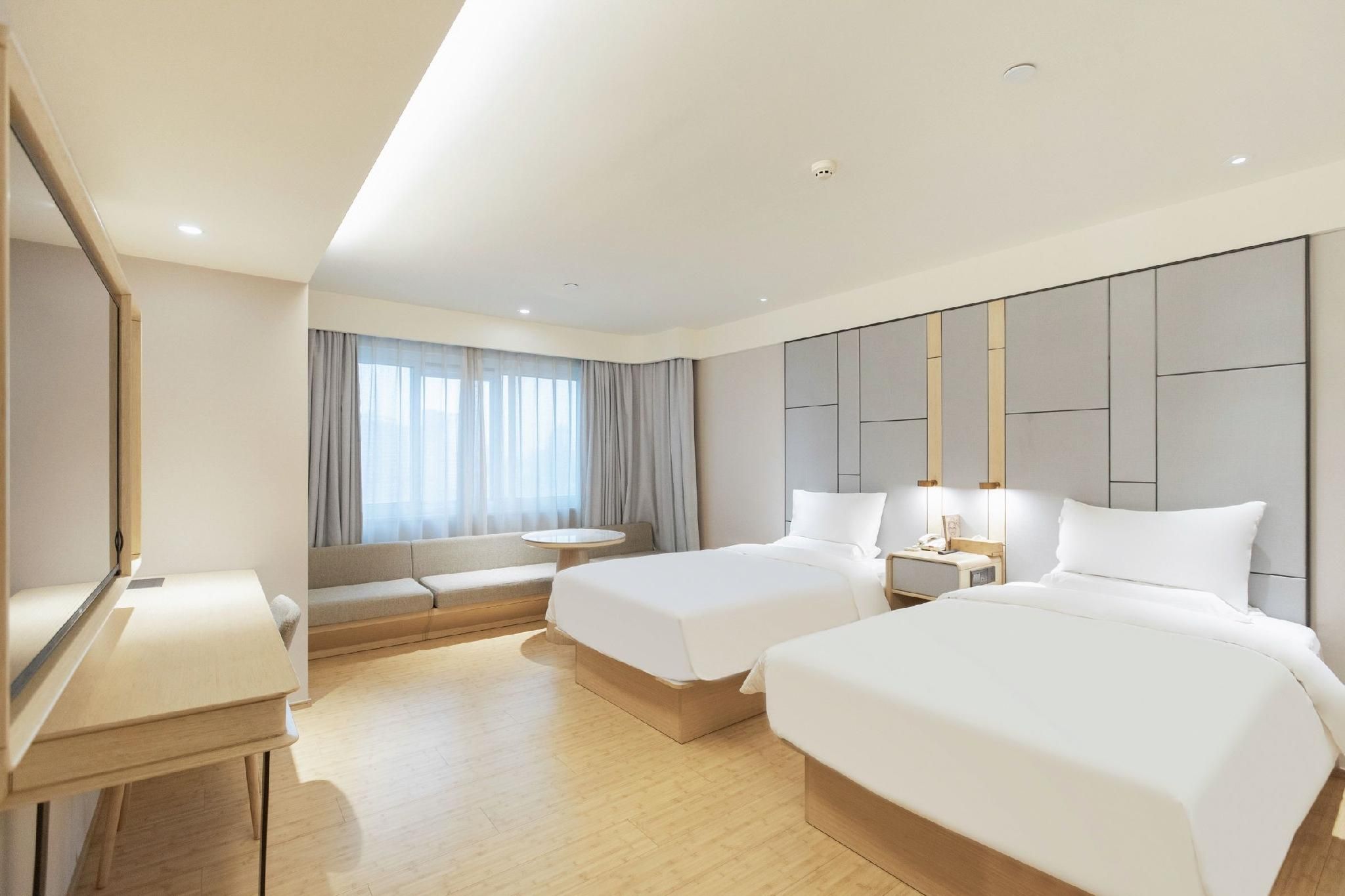 Suite with Twin Beds