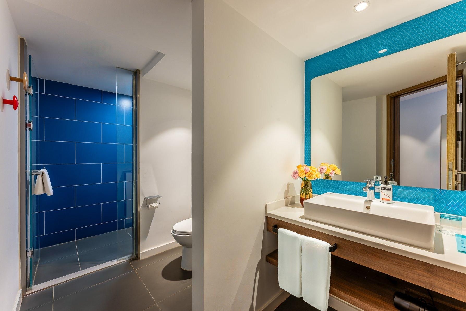 1 King 1 Bedroom Suite