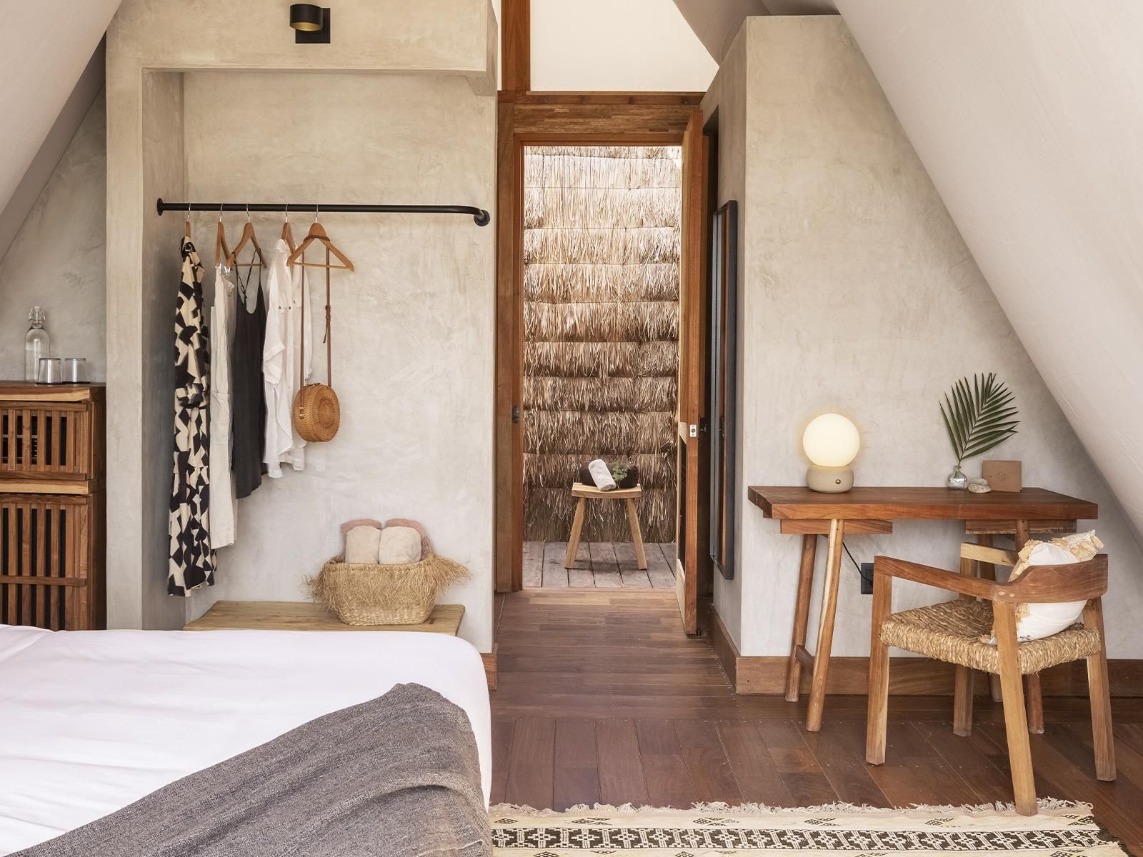Lagoon Breeze Room
