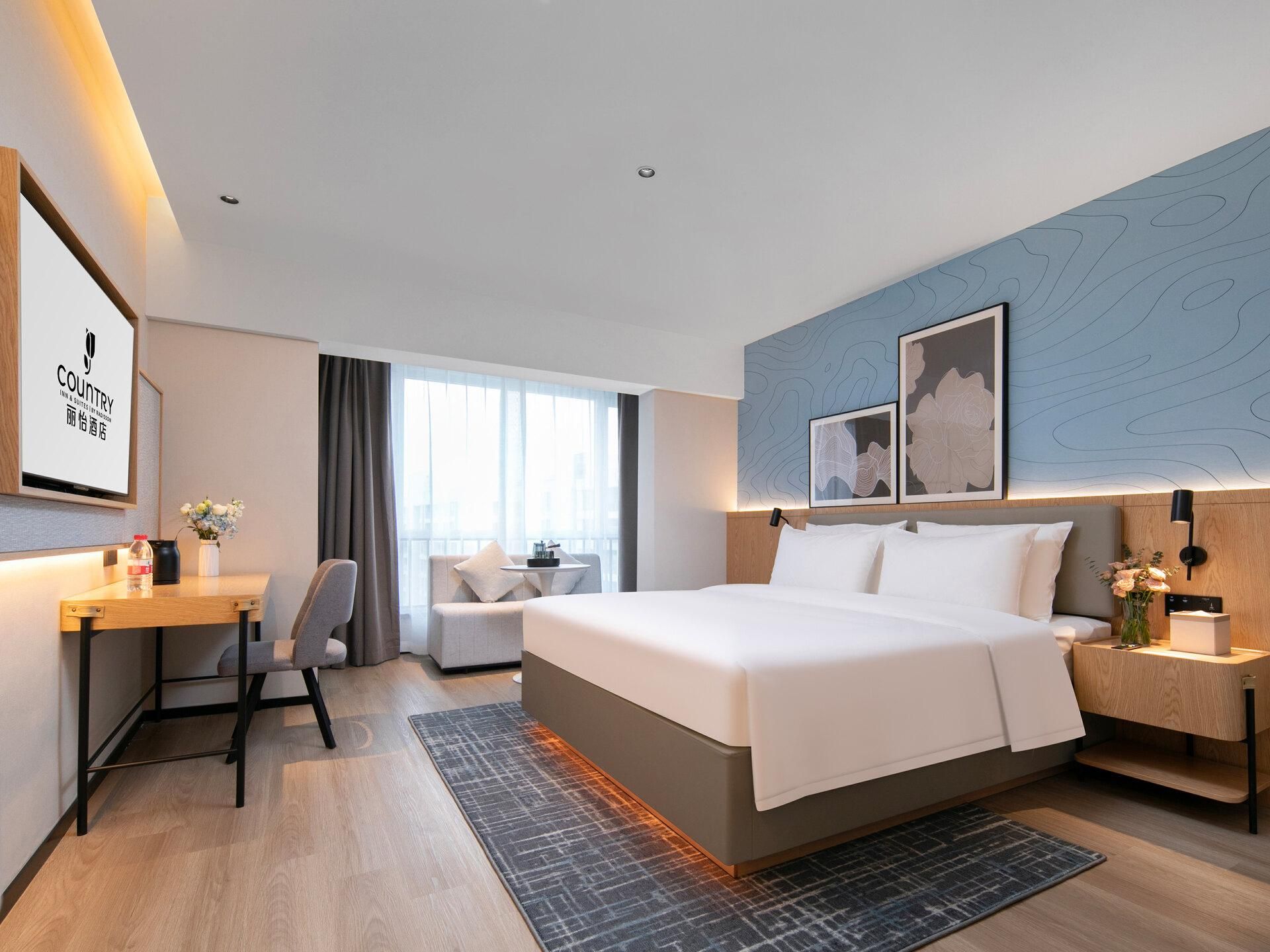 Deluxe King Room