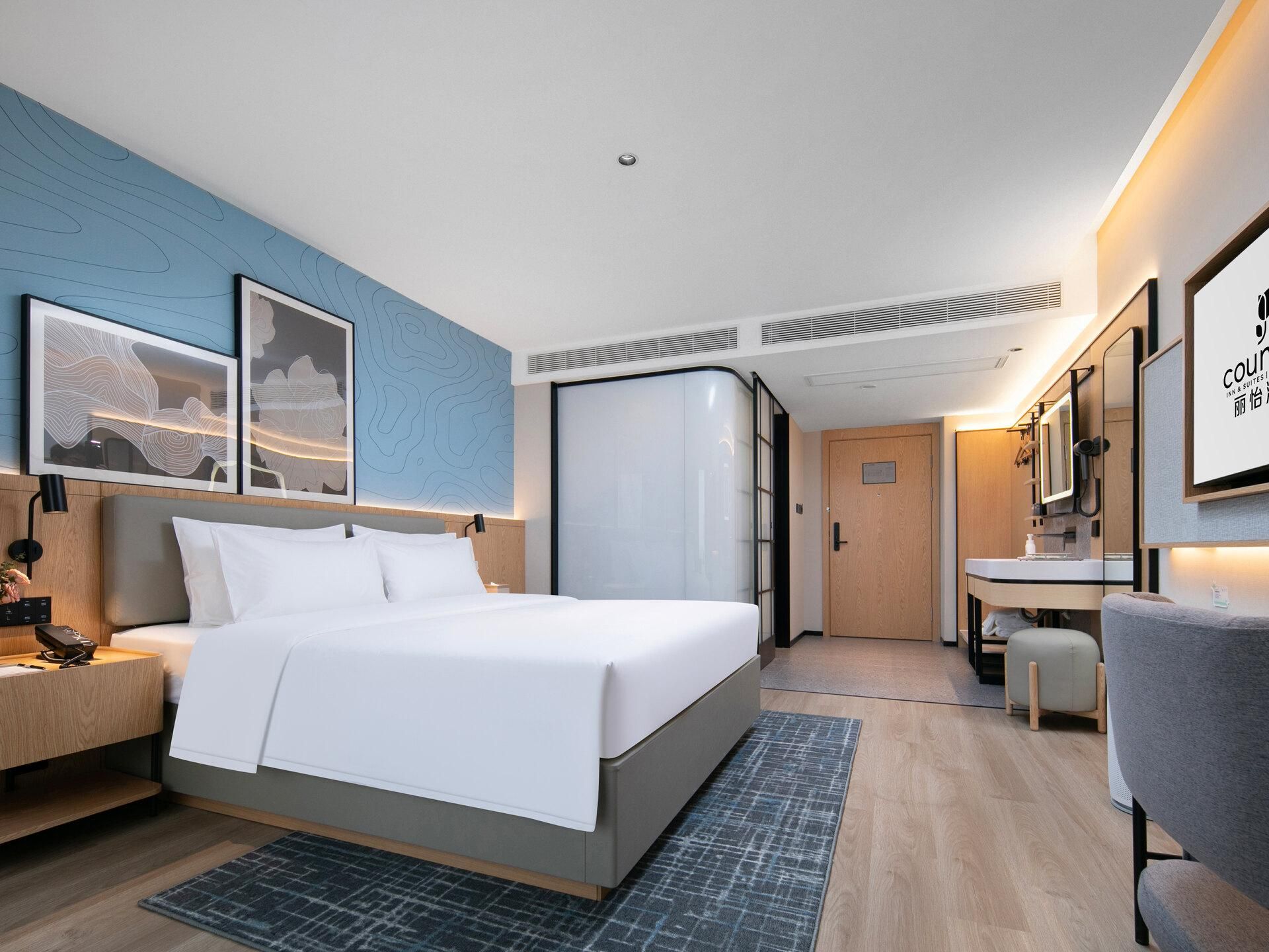 Pure King Room