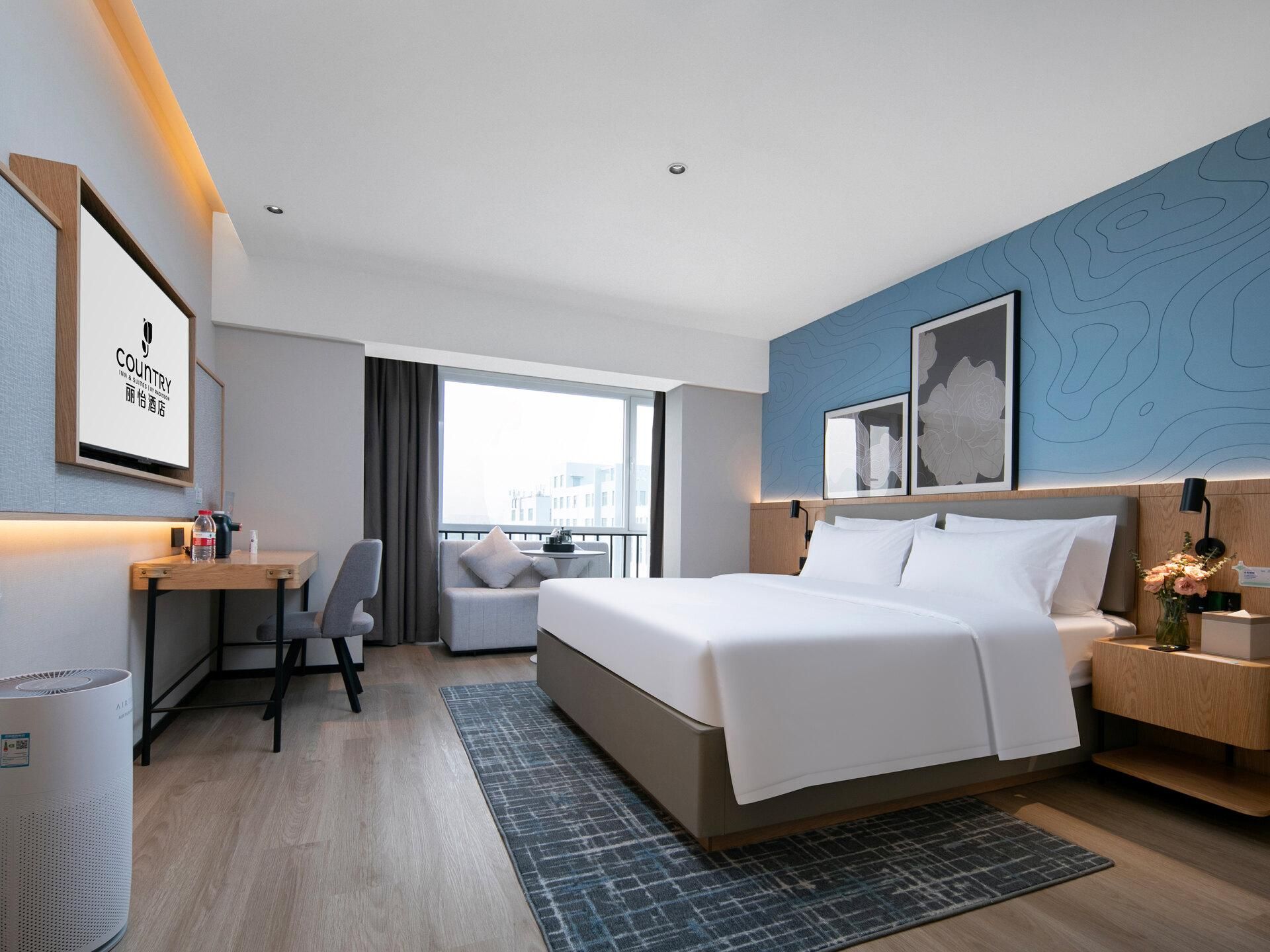 Pure King Room