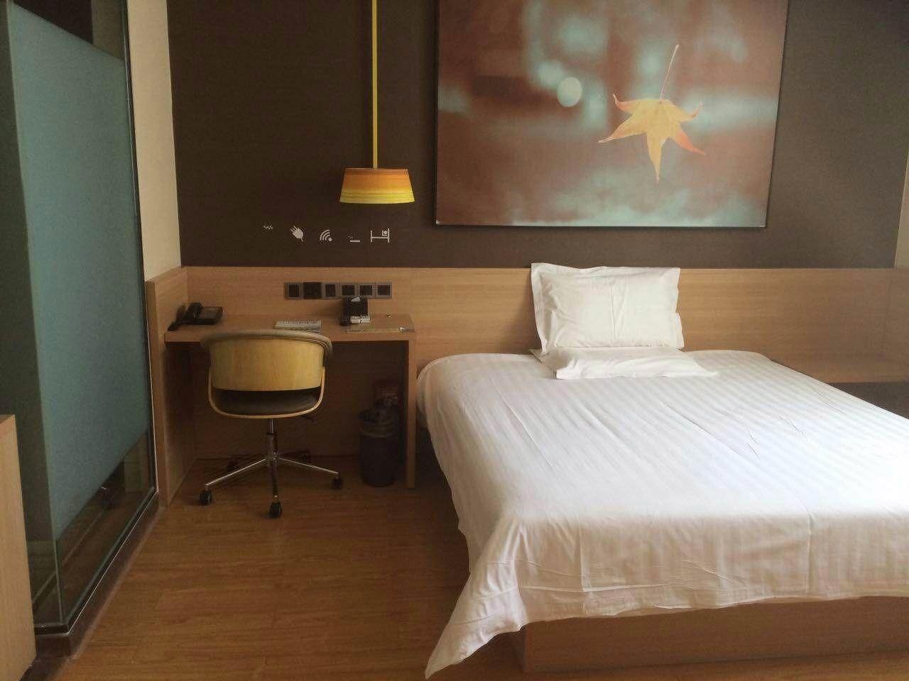 IU Compact U S Bed Room