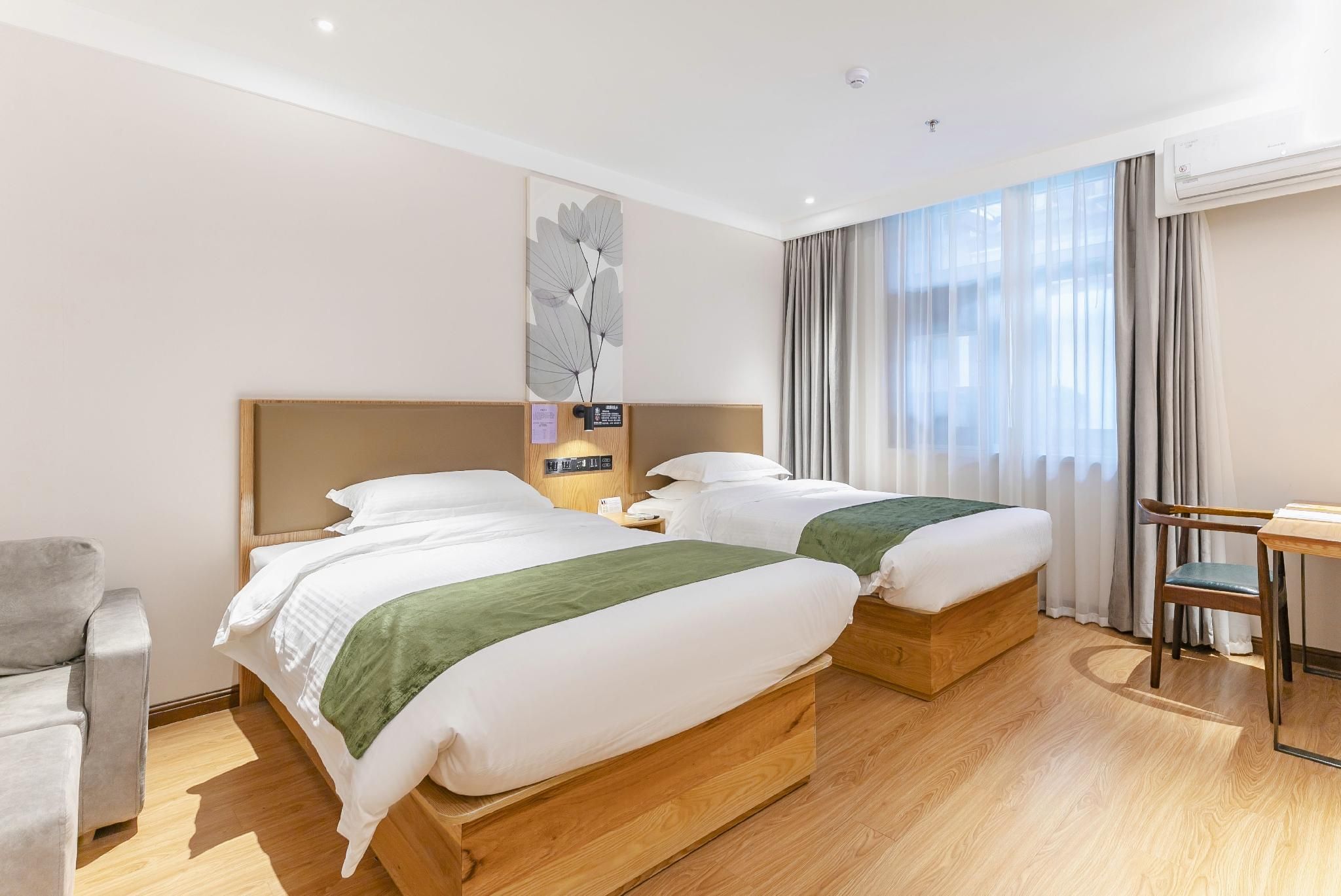 2 Bed Twin Superior Room