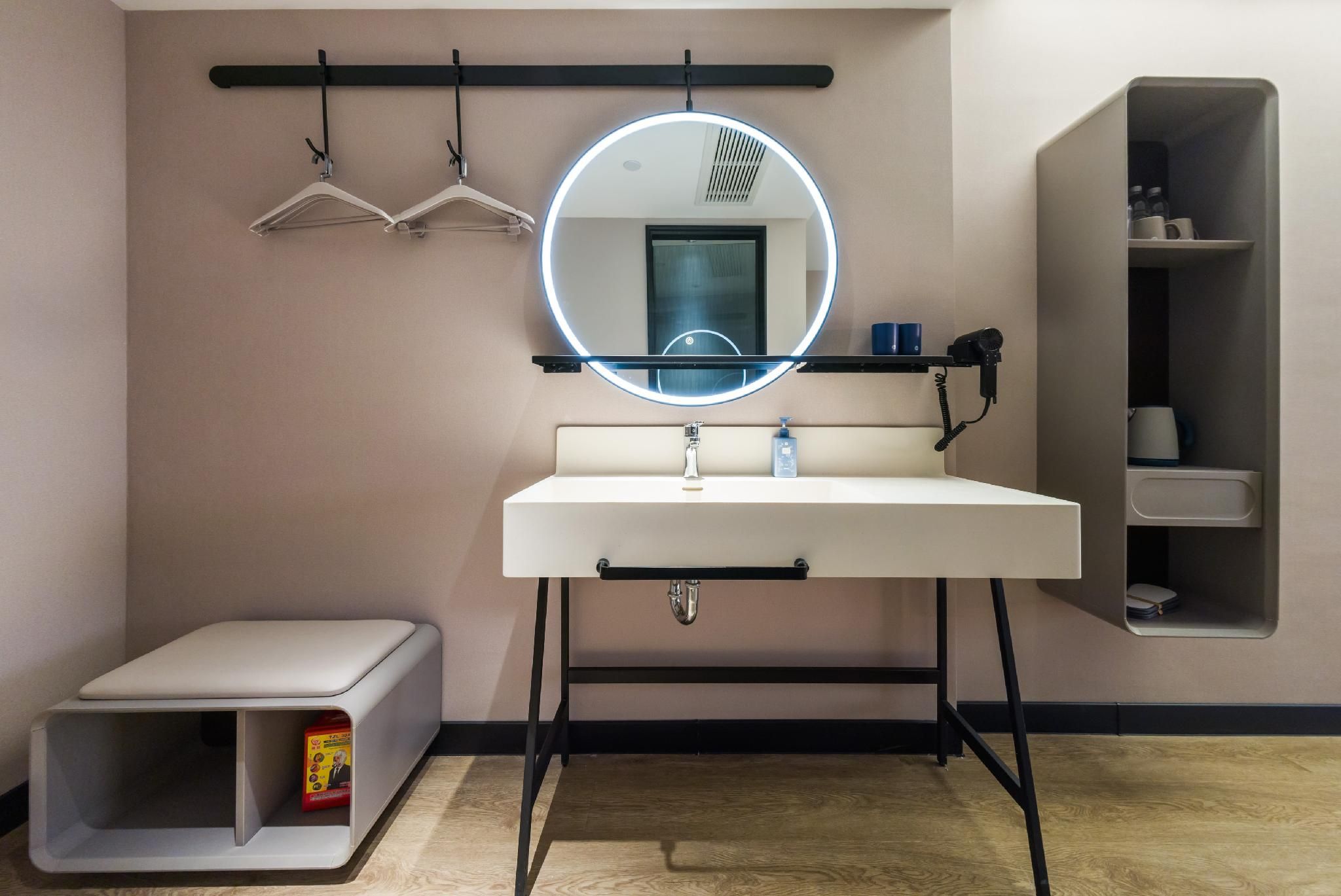 Huazhu - Speical Offer Guest Room