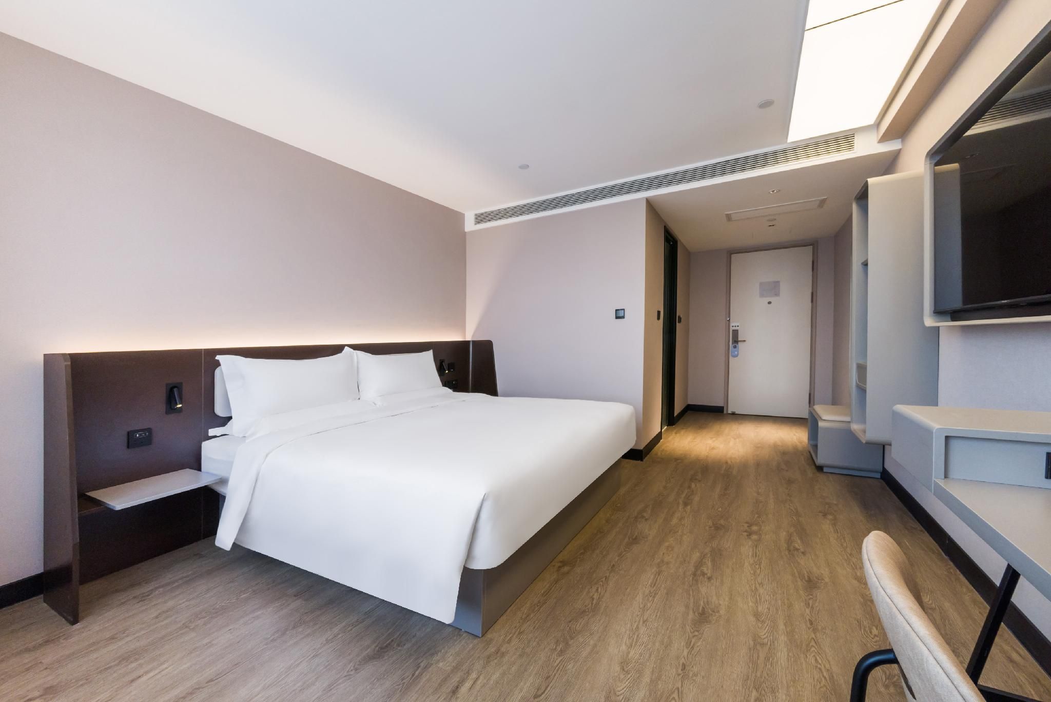 Huazhu - Superior BedRoom
