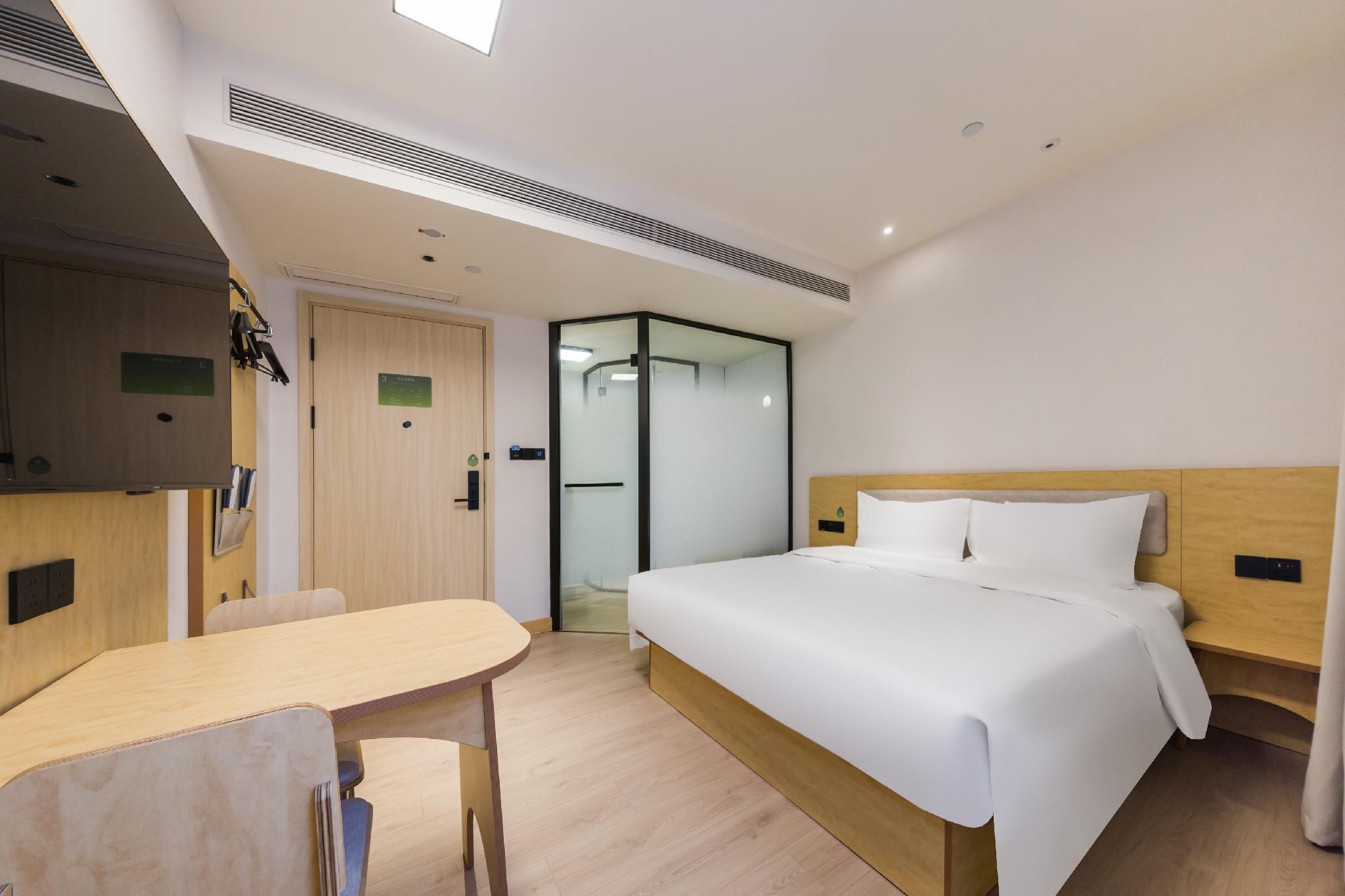 Huazhu - Superior BedRoom