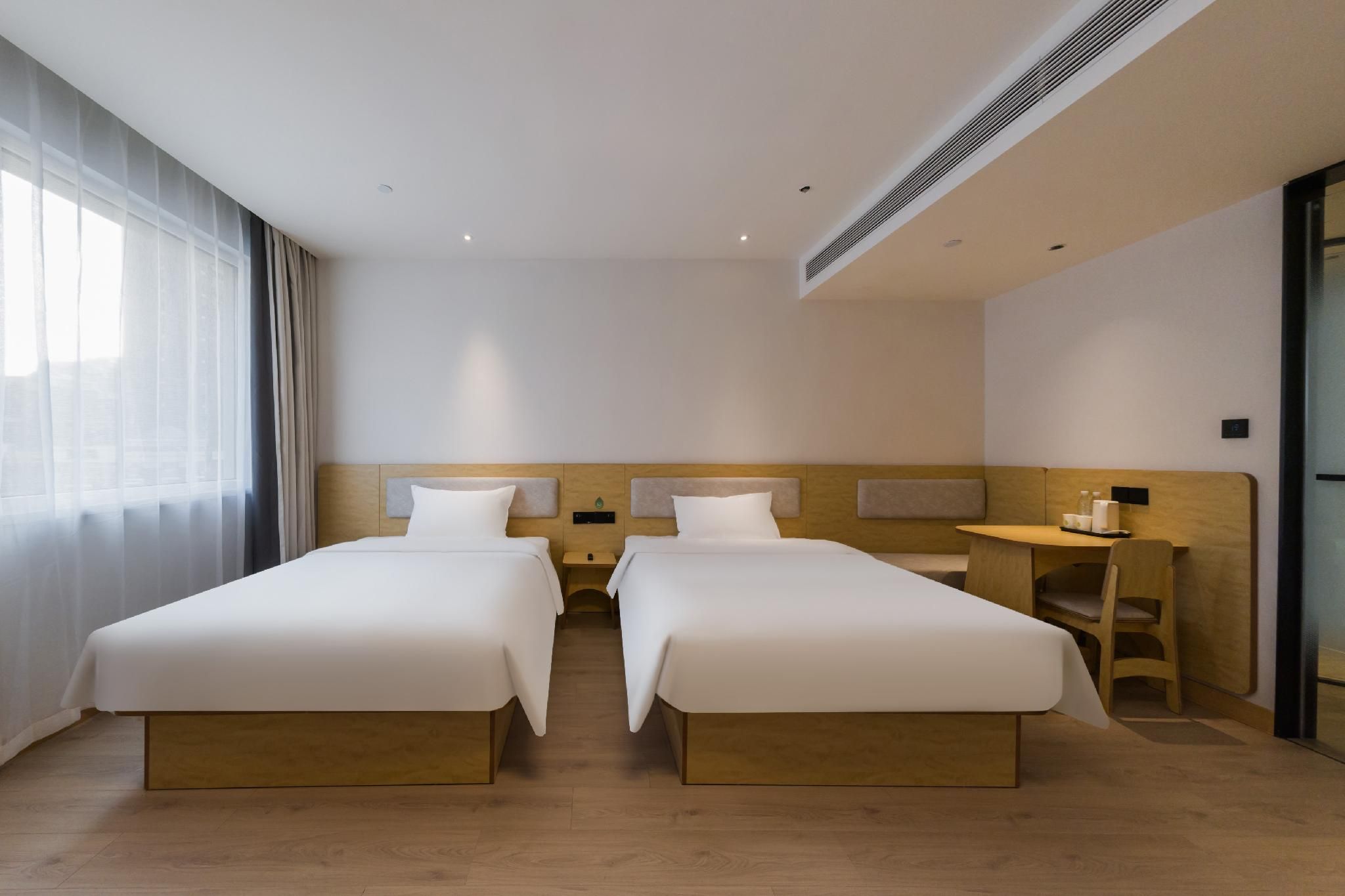 Huazhu - Business Twin Room