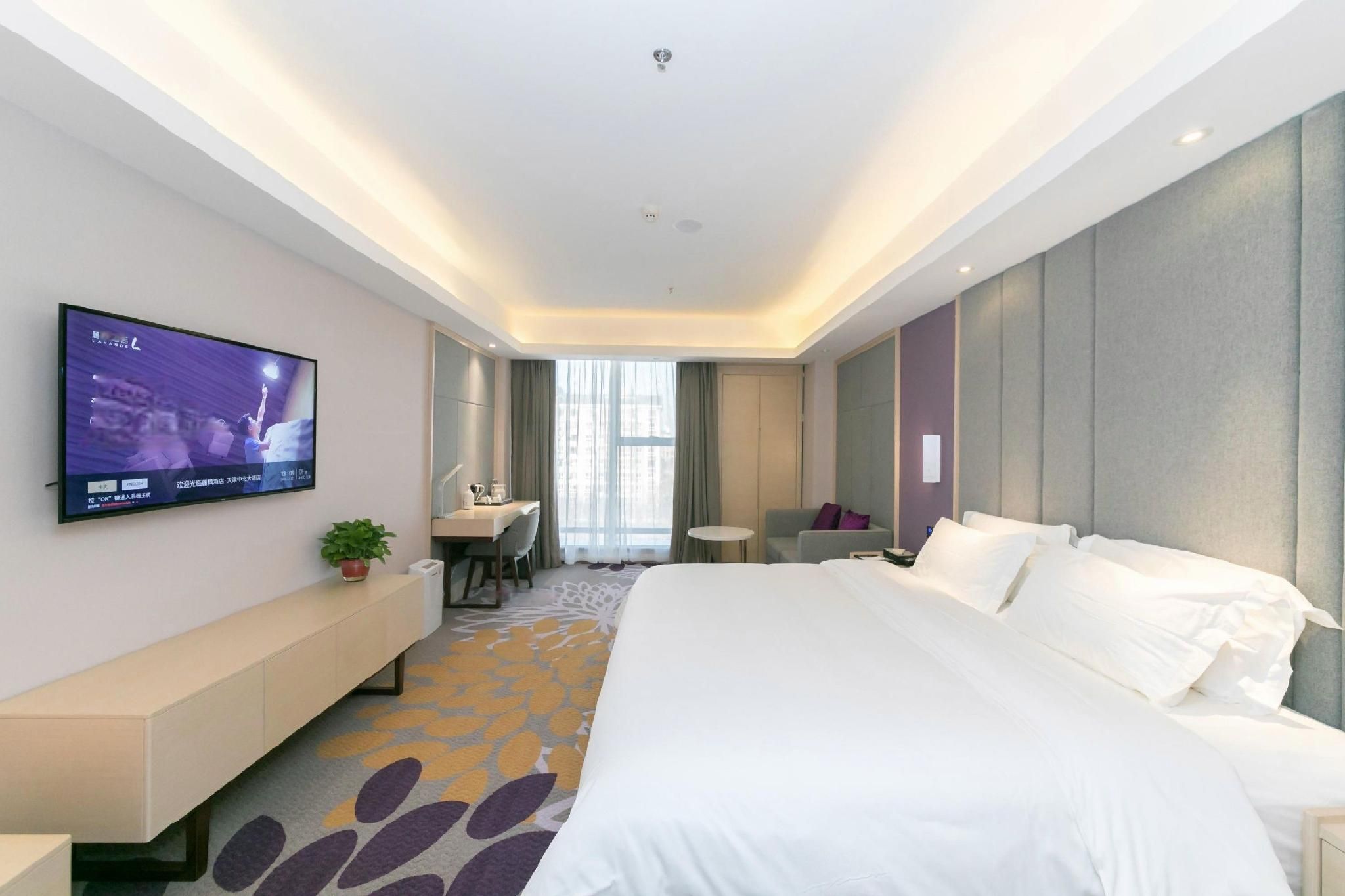 Business Queen Room