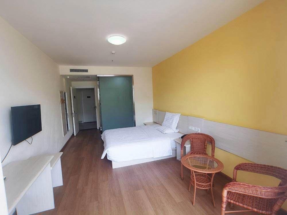 Select Bed Room