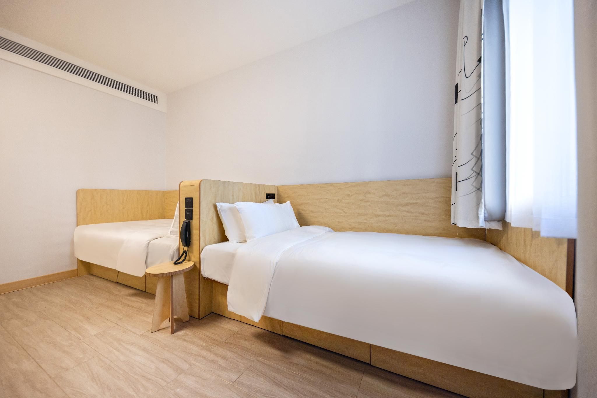Huazhu - Twin Room