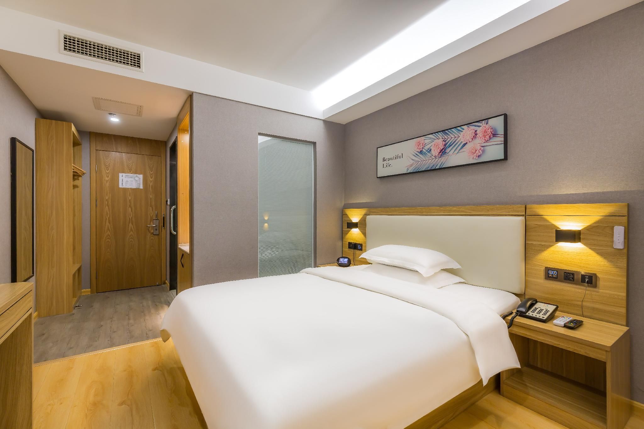 King Studio Suite